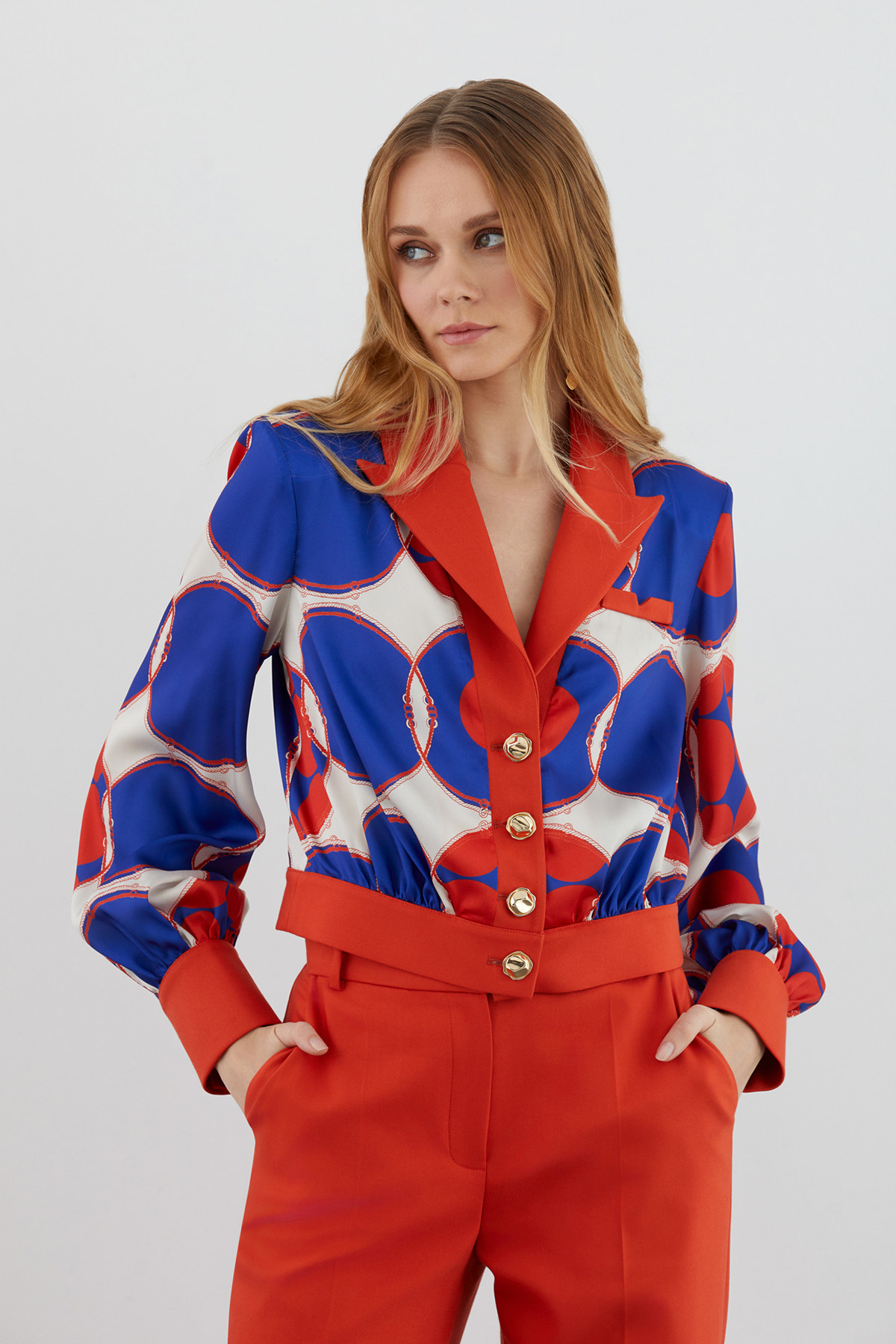 Desenli Ceket Ve Bol Paça Pantolonlu Takım