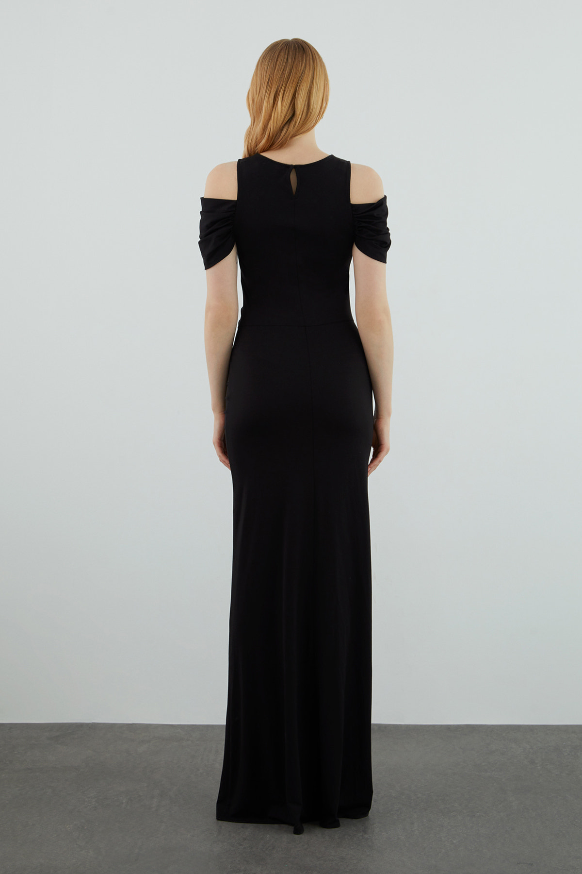 Büzgü Detaylı Uzun Jarse Elbise