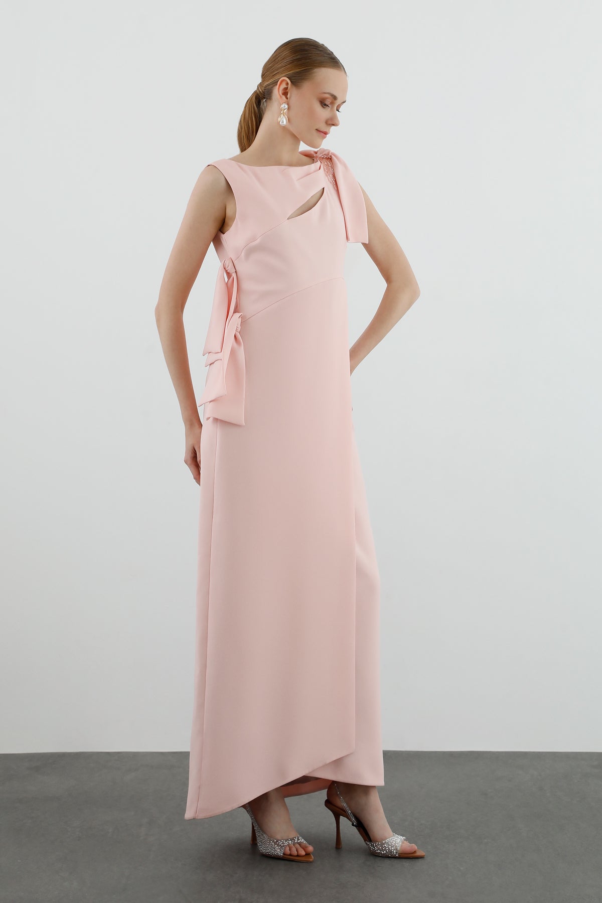 Pencere Detaylı Bağlamalı Elbise