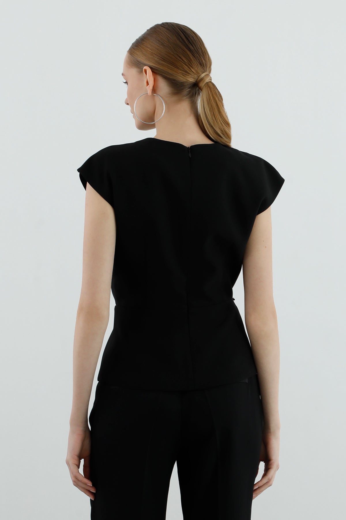 Önden Pileli Astarsız Kısa Bluz