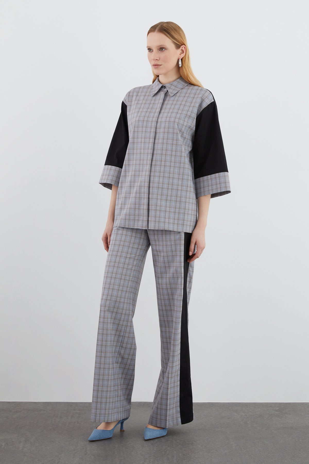 Gömlek Yaka Detaylı Ceket Ve Palazzo Pantolonlu Ekose Desenli Takım