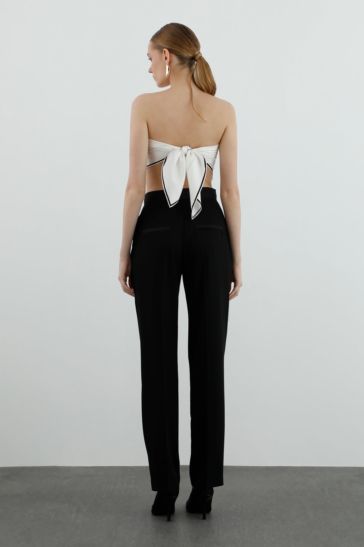 Kemer Detaylı Yanlardan Cepli Pantolon