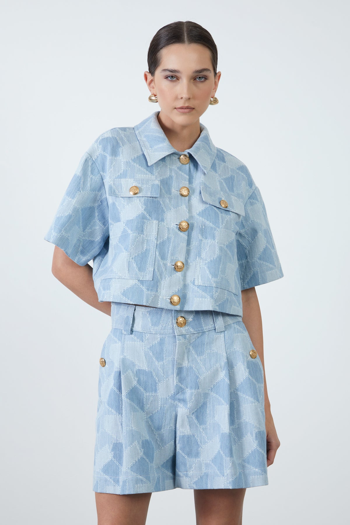 Geometrik Desenli Pili Detaylı Şort