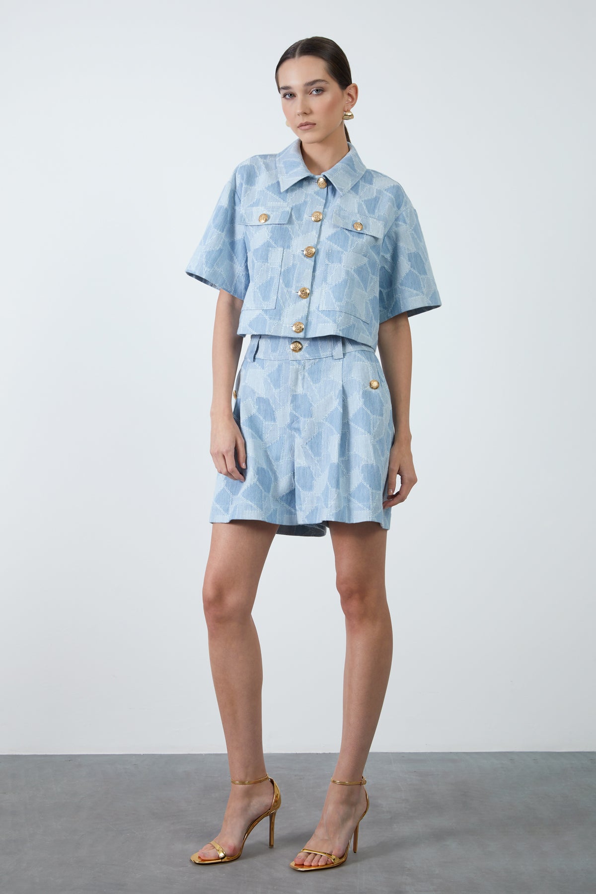 Geometrik Desenli Pili Detaylı Şort