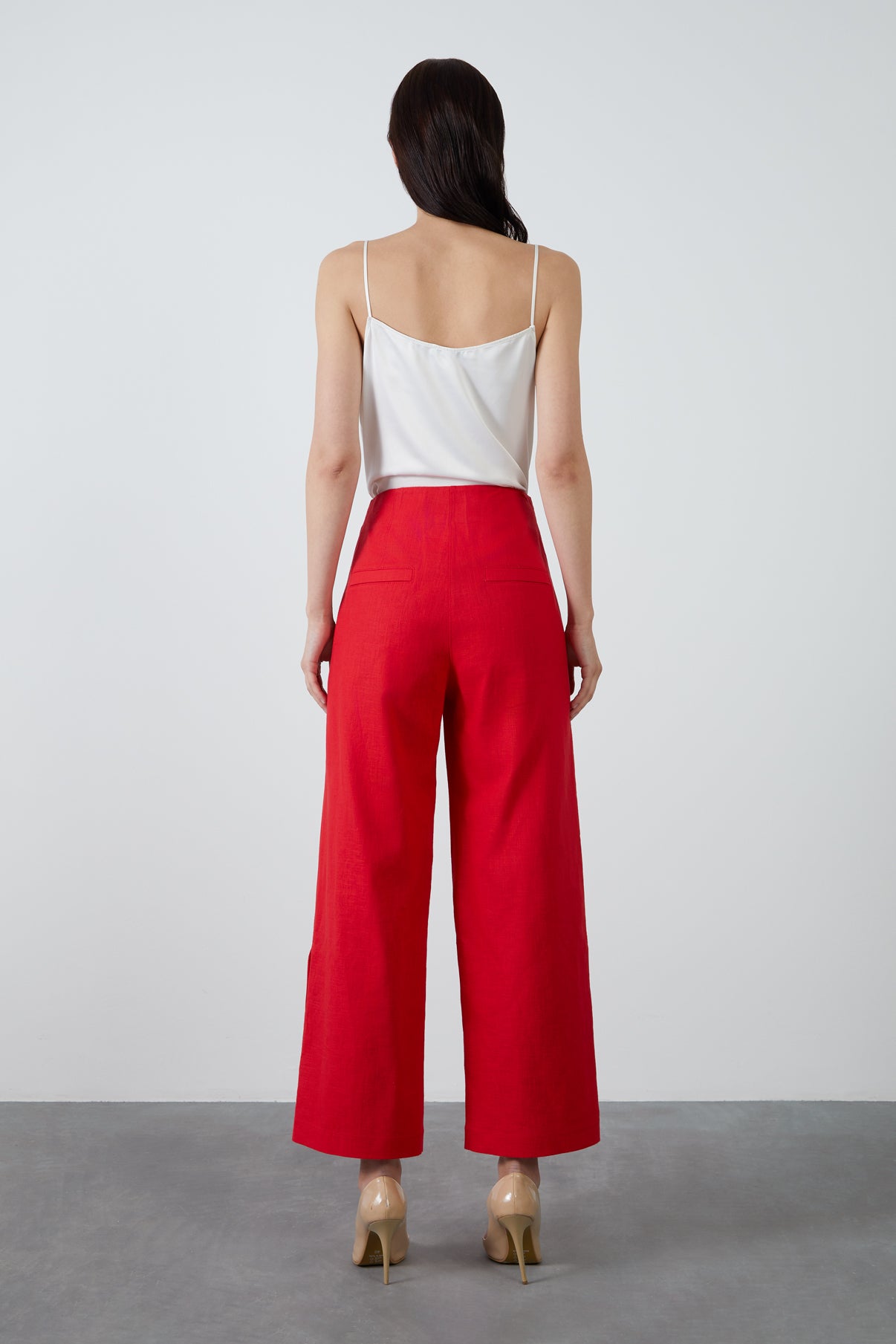 Kuşak Detaylı Paçası Düğmeli Bol Paça Keten Pantolon