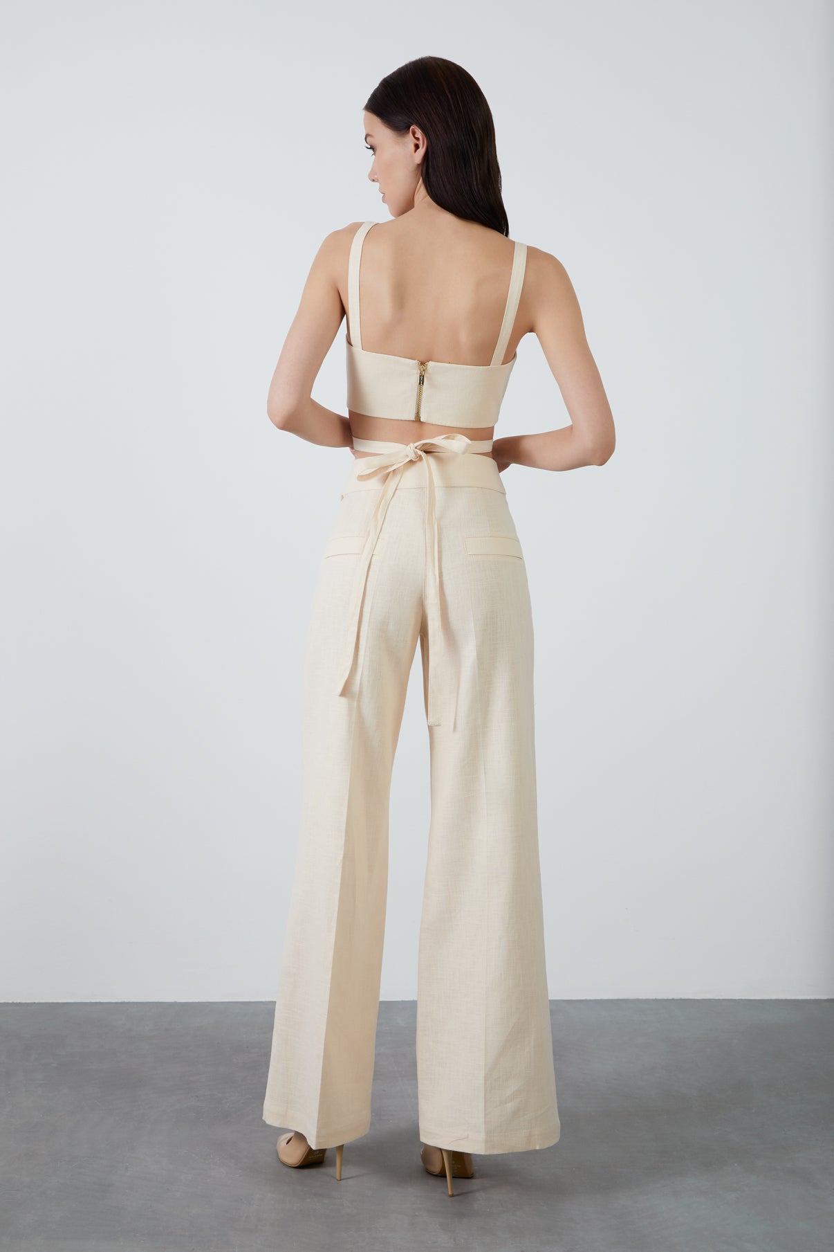 Belden Bağlanabilir Askılı Büstiyer