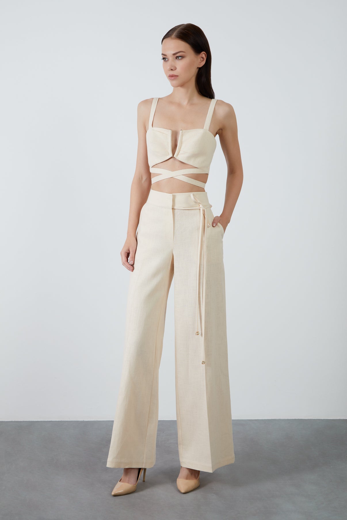 Belden Bağlanabilir Askılı Büstiyer