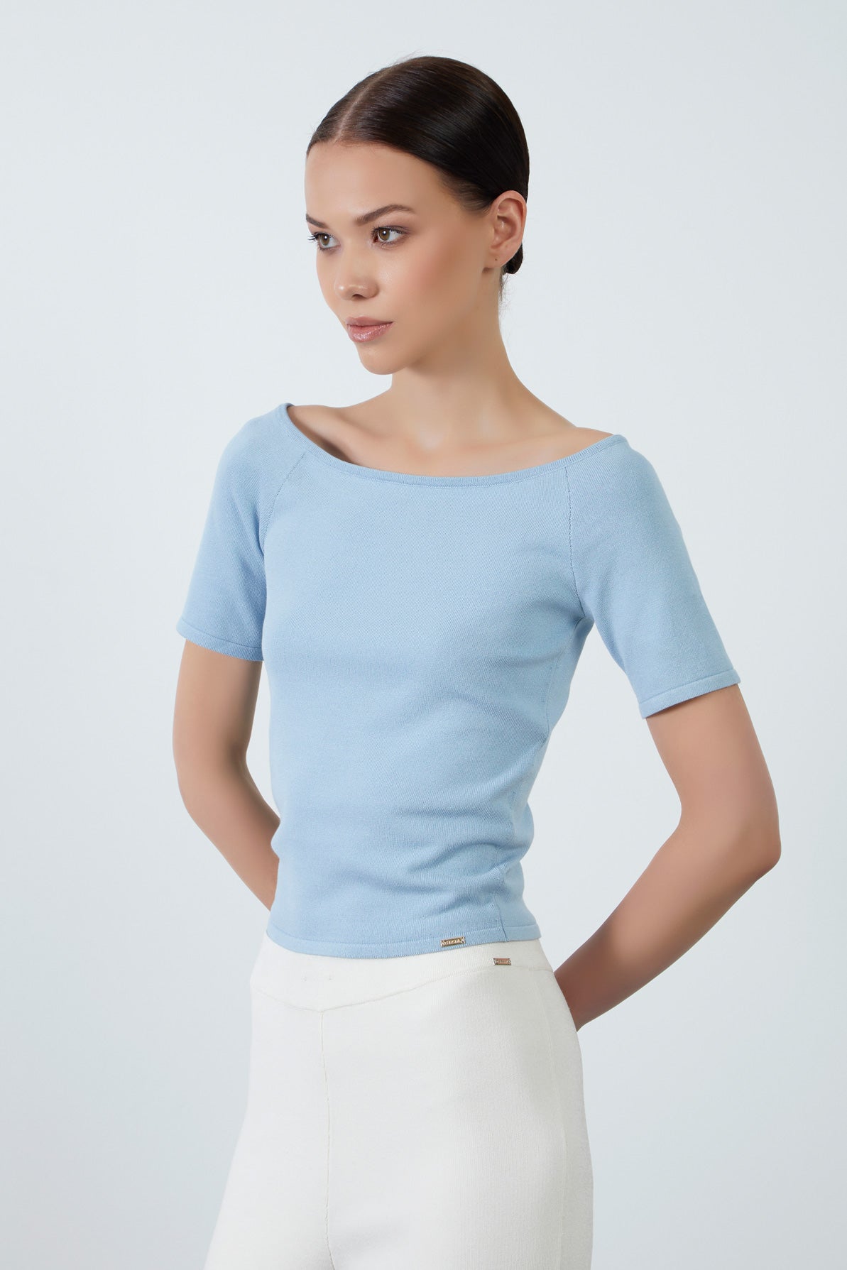 Kayık Yaka Kısa Kollu Bluz