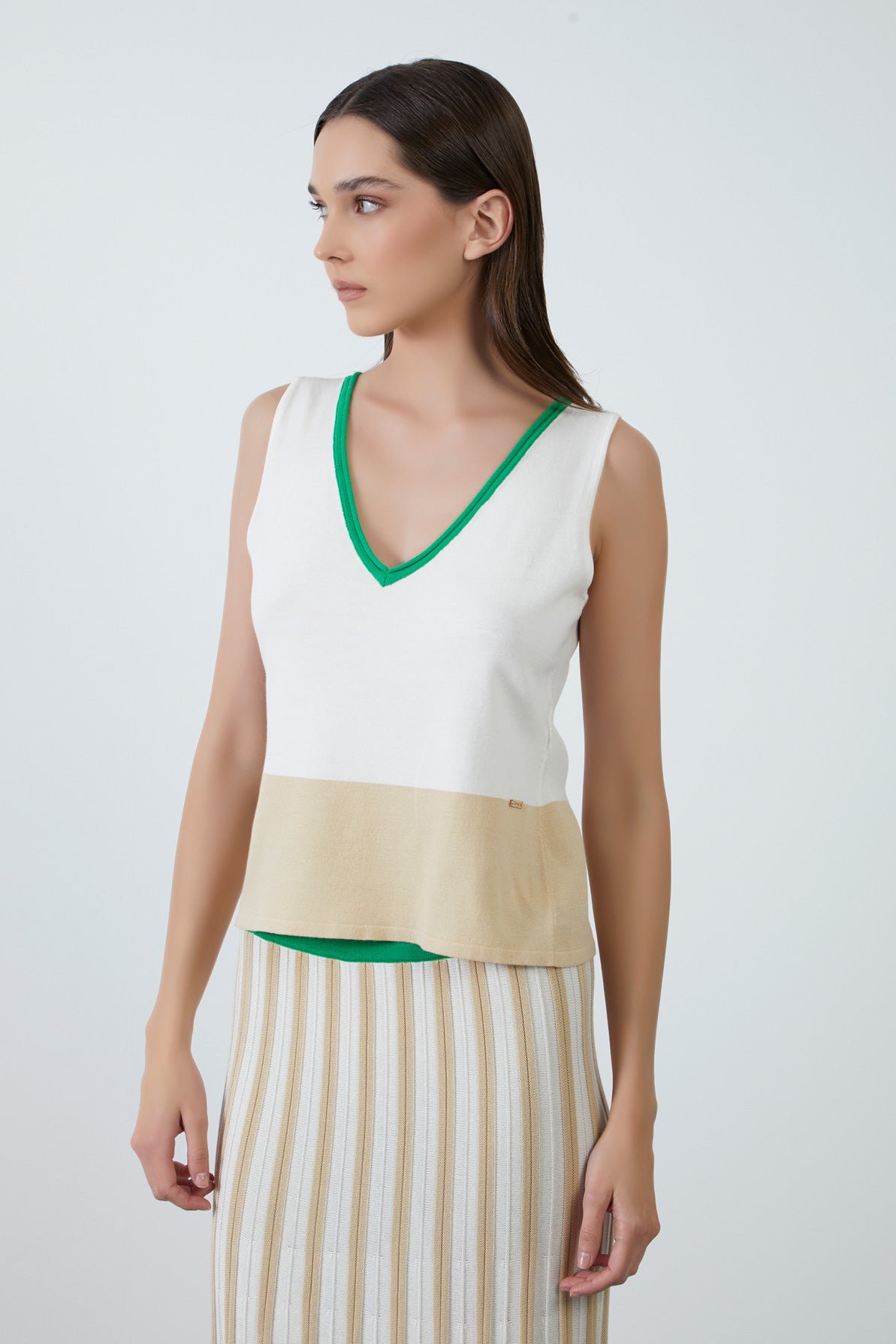 Garni Detaylı Kalın Askı Triko Bluz