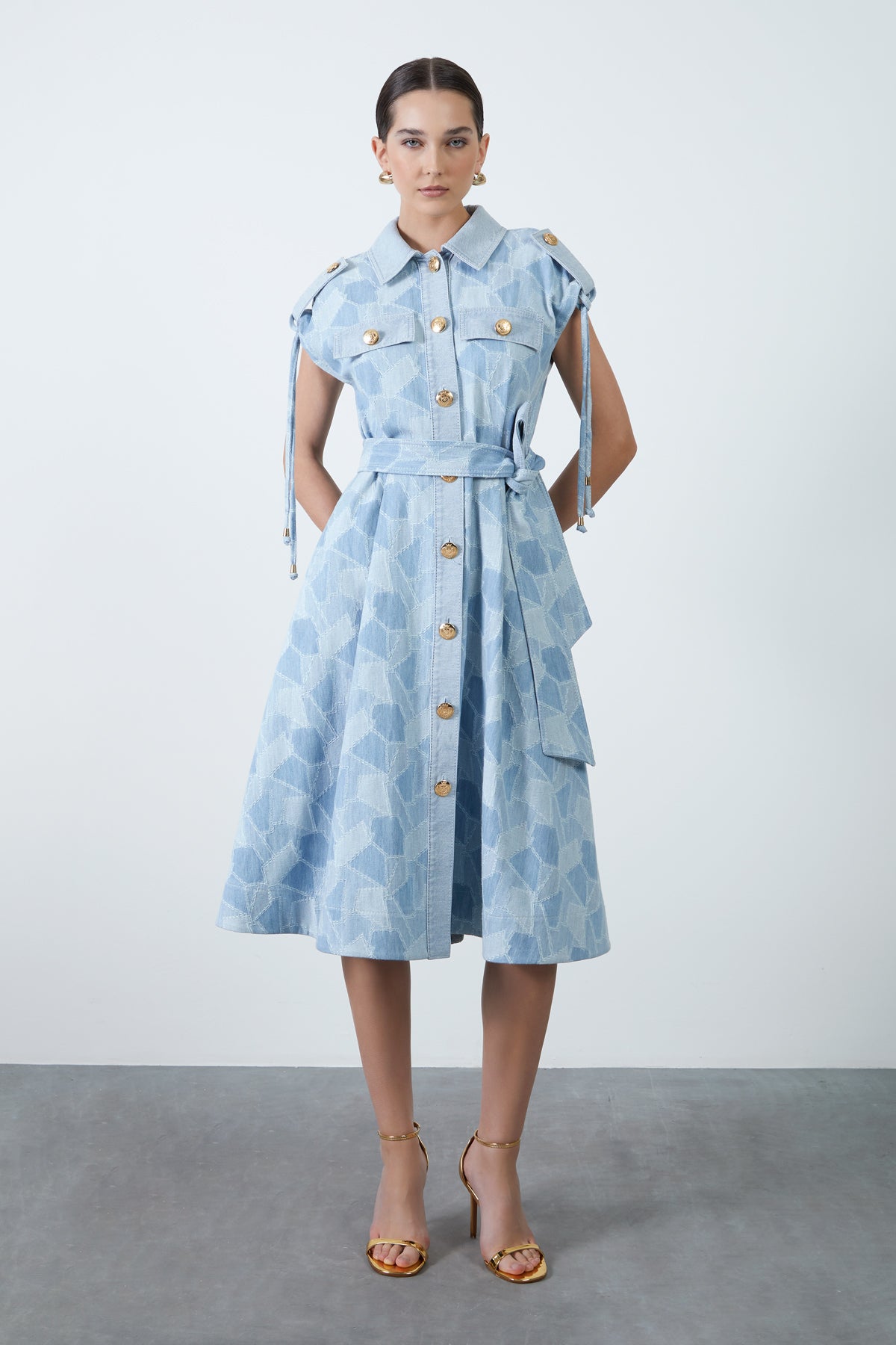 Düğme Detaylı Kuşaklı Patchwork Midi Elbise