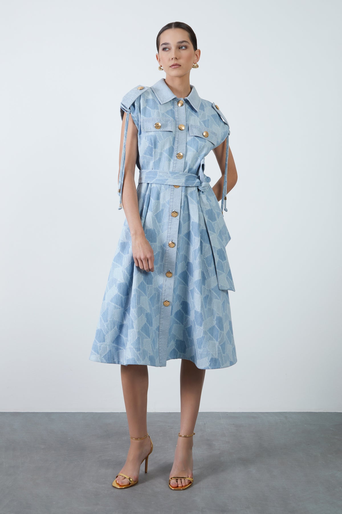 Düğme Detaylı Kuşaklı Patchwork Midi Elbise