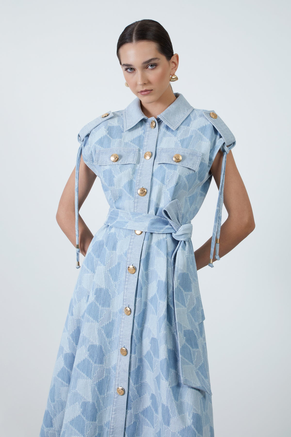 Düğme Detaylı Kuşaklı Patchwork Midi Elbise