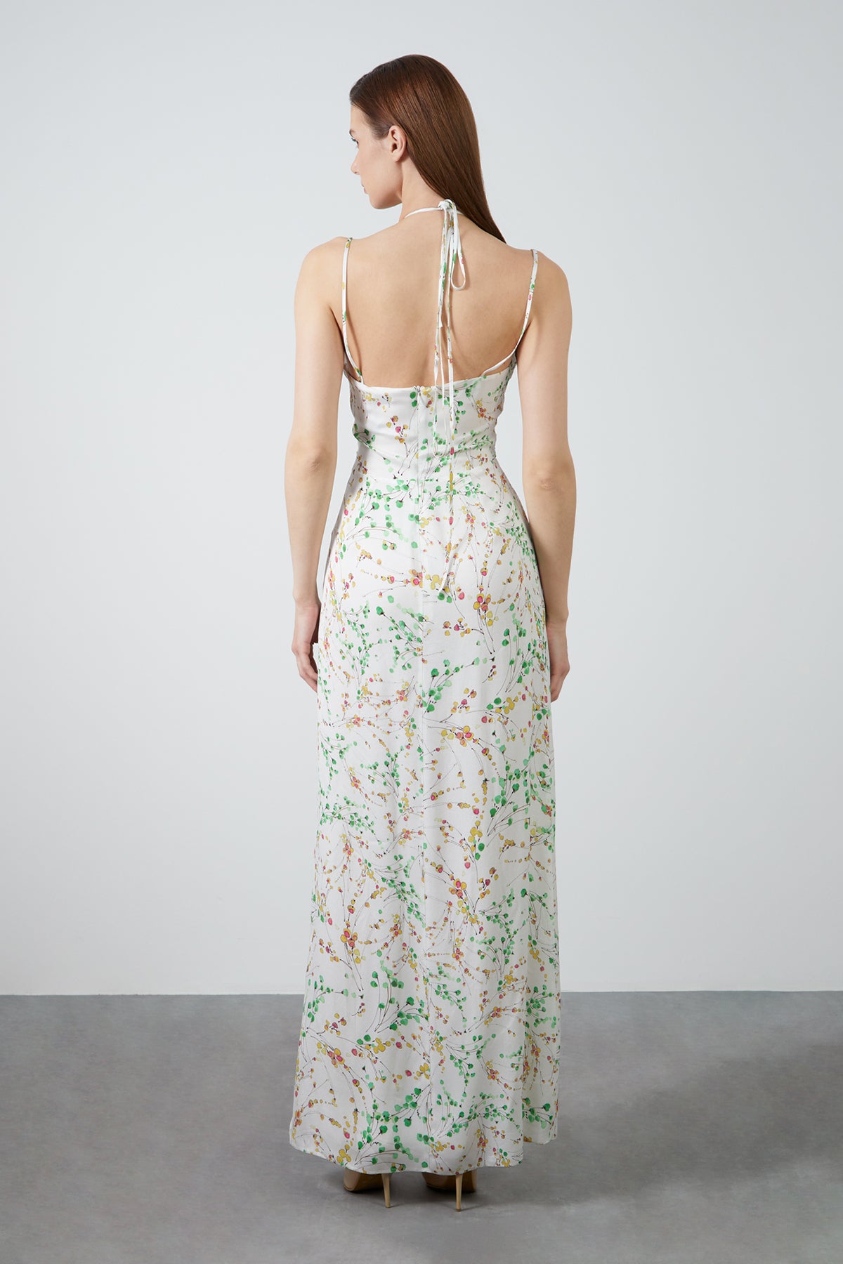 İp Askılı Uzun Sıfır Kol Elbise