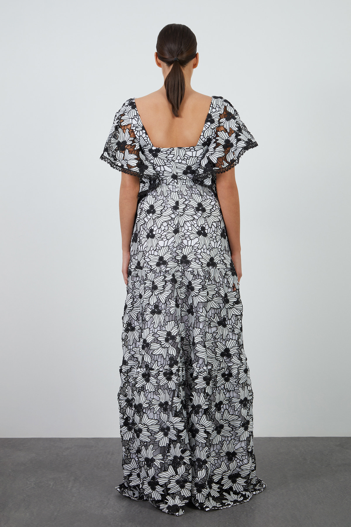 Volan Kollu Dantelli Uzun Elbise