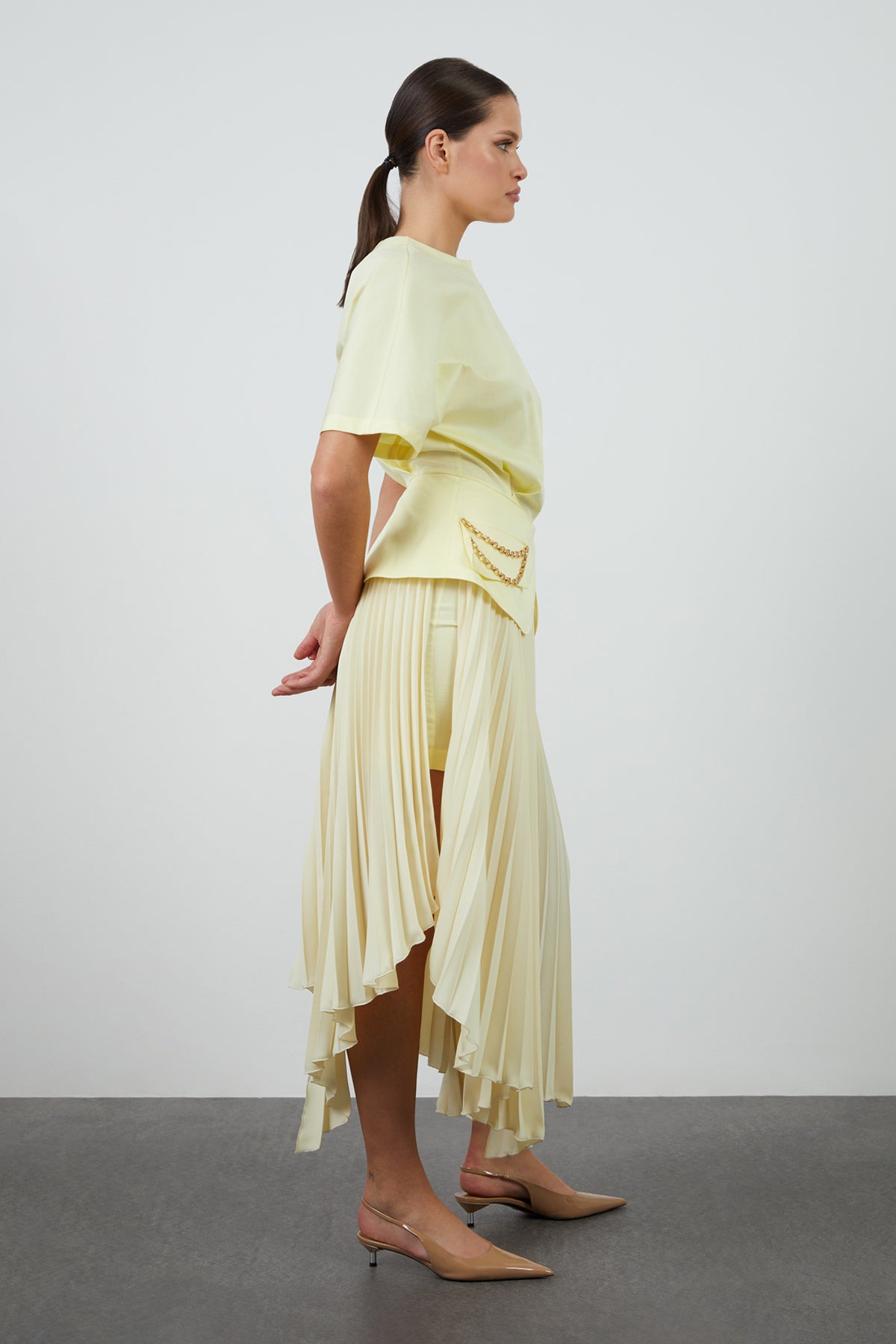 Zincir Detaylı Eteği Piliseli Elbise