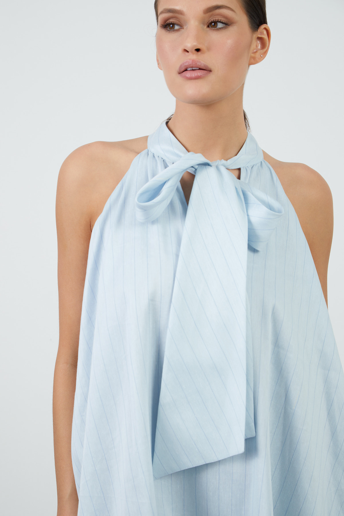 Halter Yaka Rahat Kesim Midi Elbise