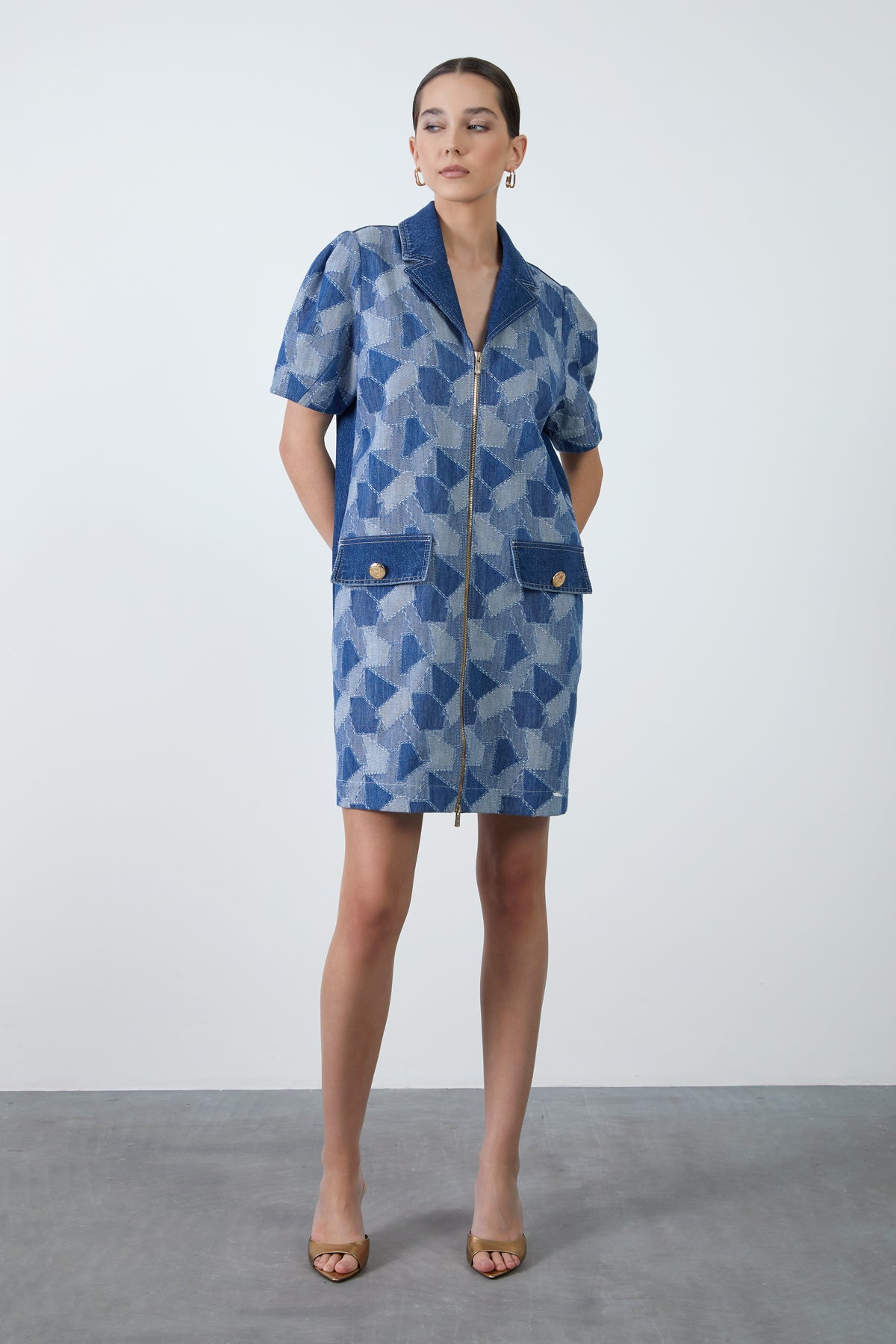 V Yakalı Kısa Kollu Jean Mini Elbise