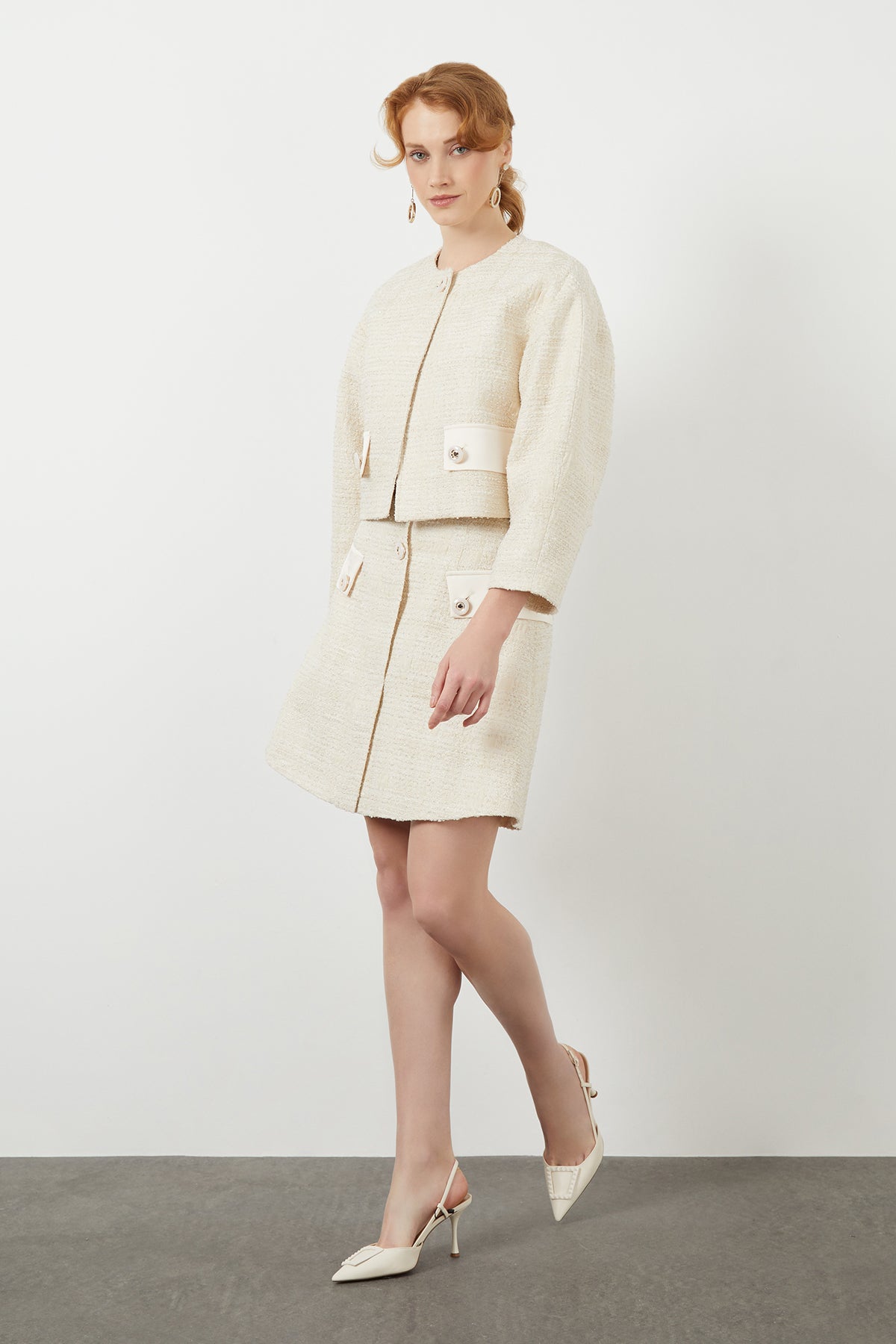 Düğme Detaylı Kısa Ceket