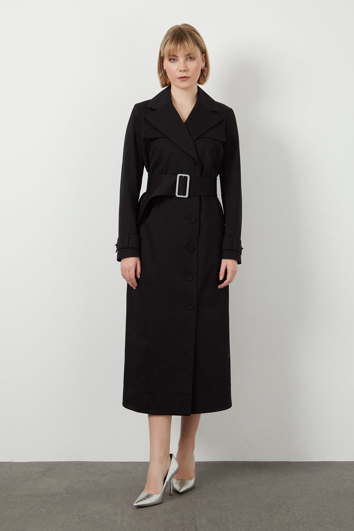 Ceket Yakalı Önü Kruvaze Çıtçıt Kapamalı Uzun Trençkot