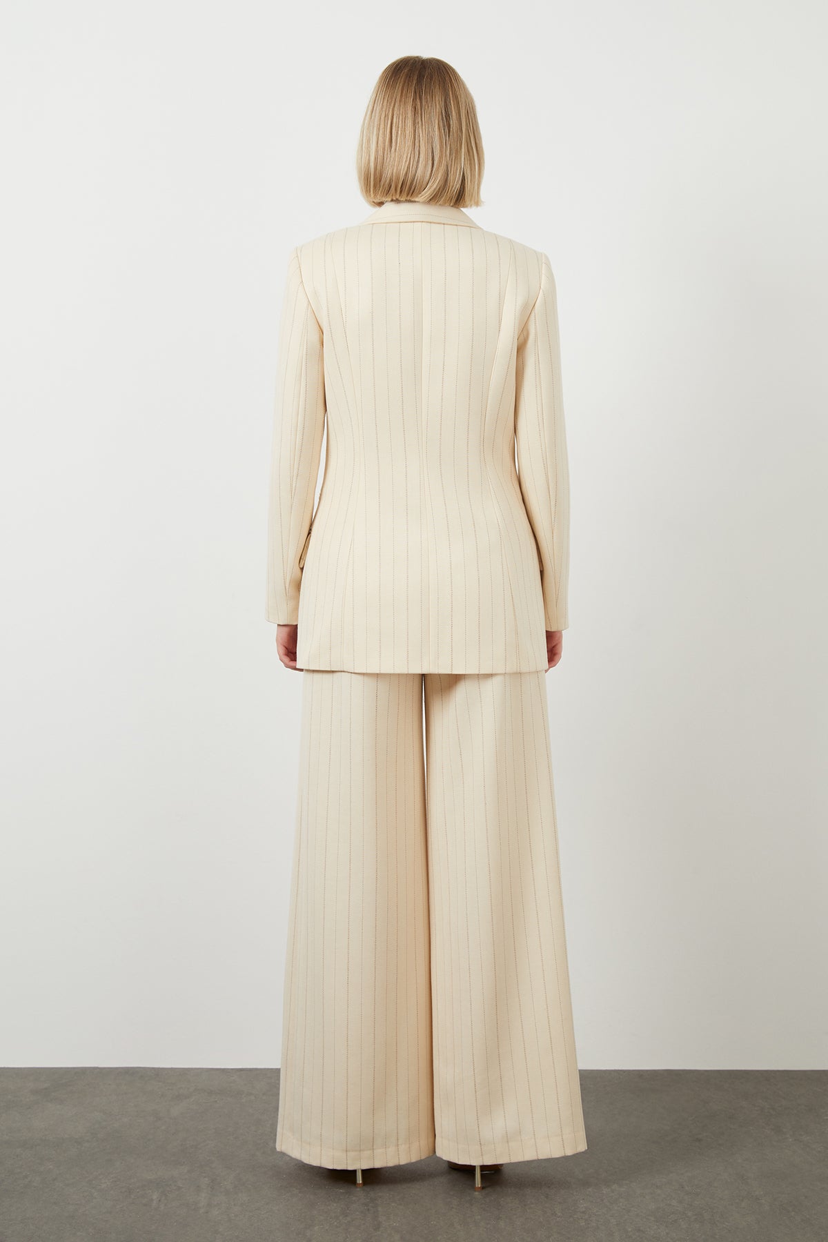 İnci Düğme Detaylı Çizgili Ceket