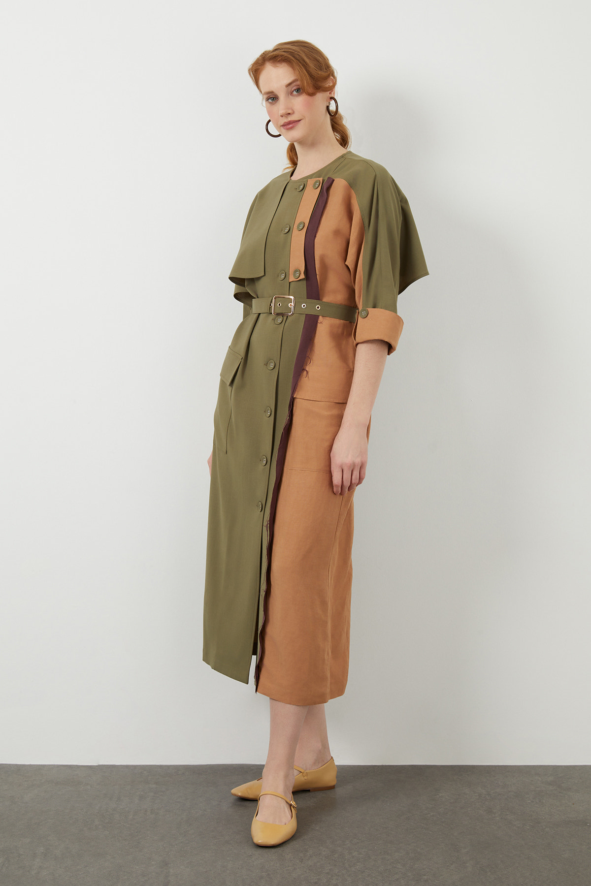 Gömlek Yakalı Kolu Etiket Detaylı Astarlı Trençkot