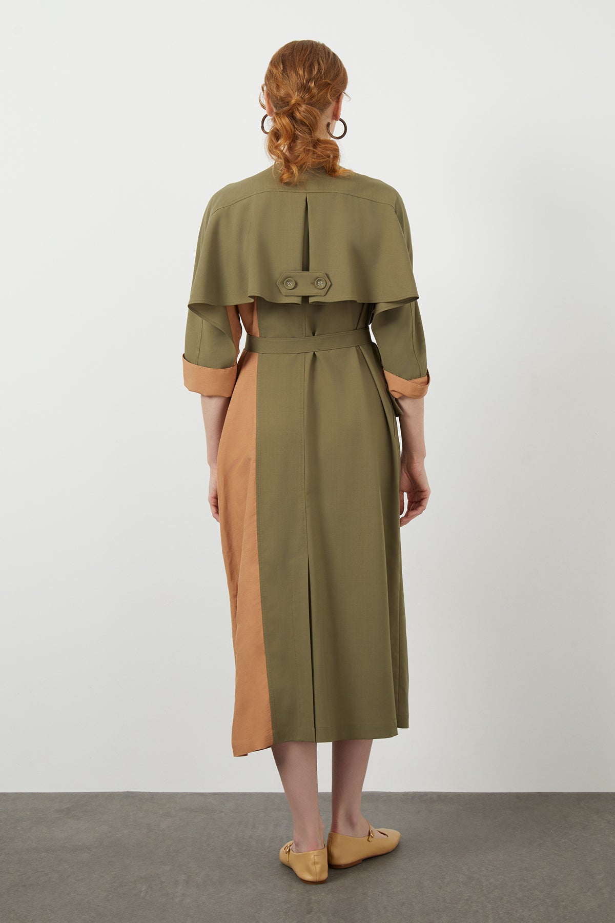 Gömlek Yakalı Kolu Etiket Detaylı Astarlı Trençkot