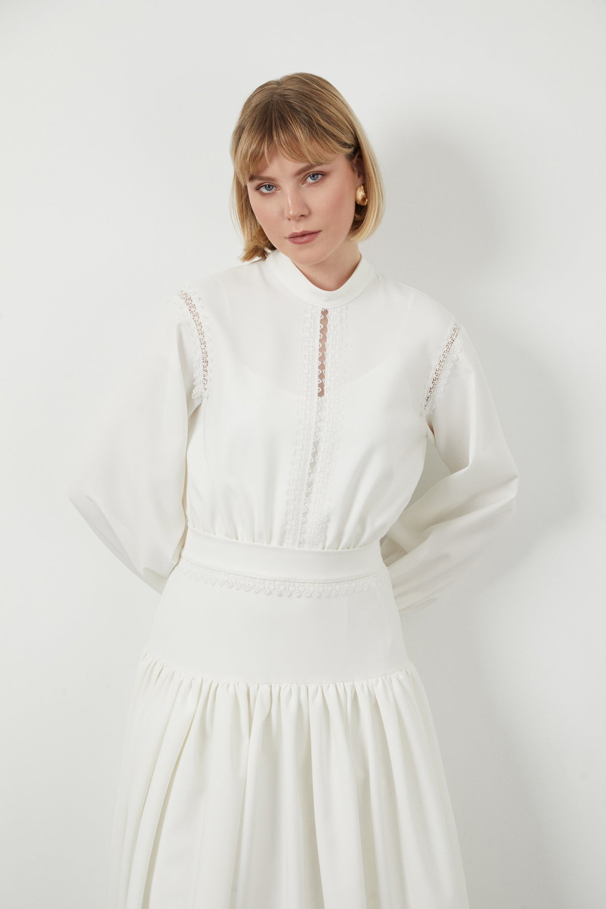 Dantel Şerit Detaylı İç Elbiseli Maxi Elbise