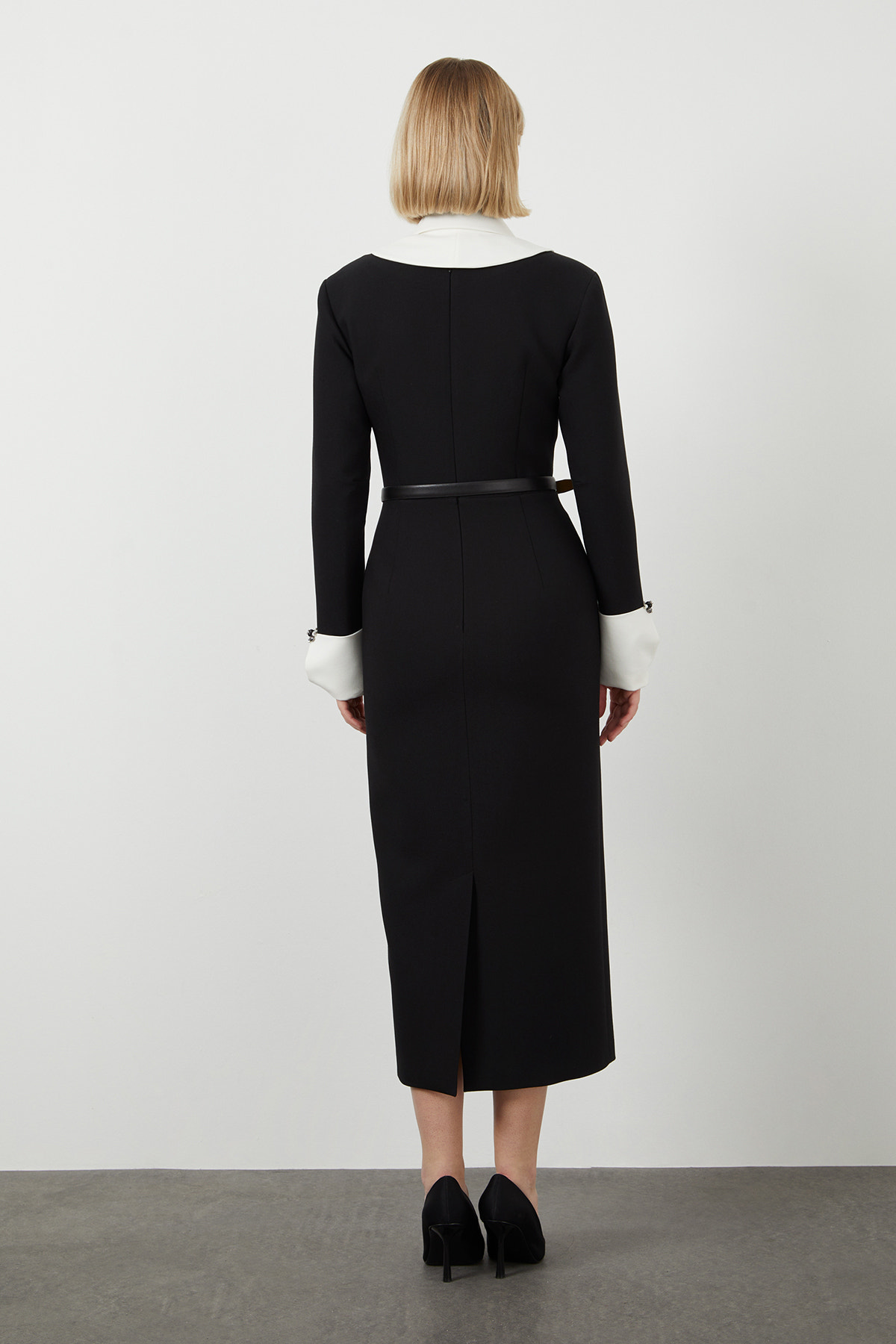 Kontrast Renkli Kemerli Midi Elbise