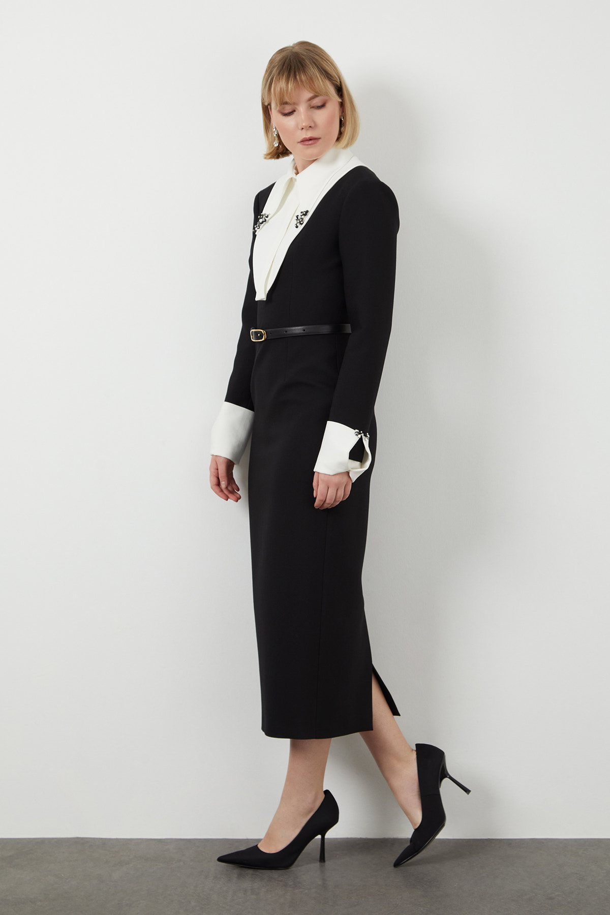 Kontrast Renkli Kemerli Midi Elbise