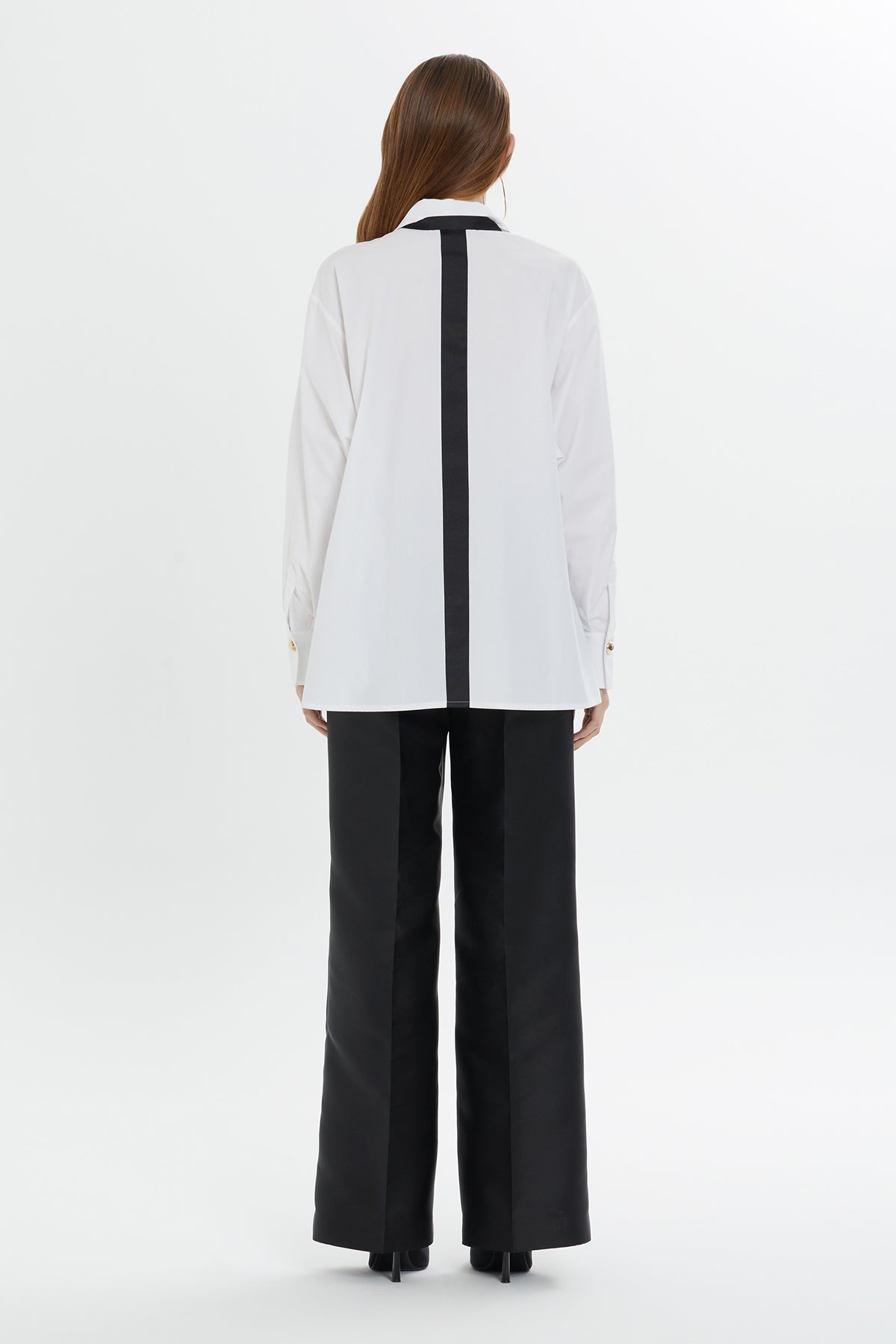 Sol Ön Kısmı Baskılı Yakası Şerit Detaylı Klasik Gömlek