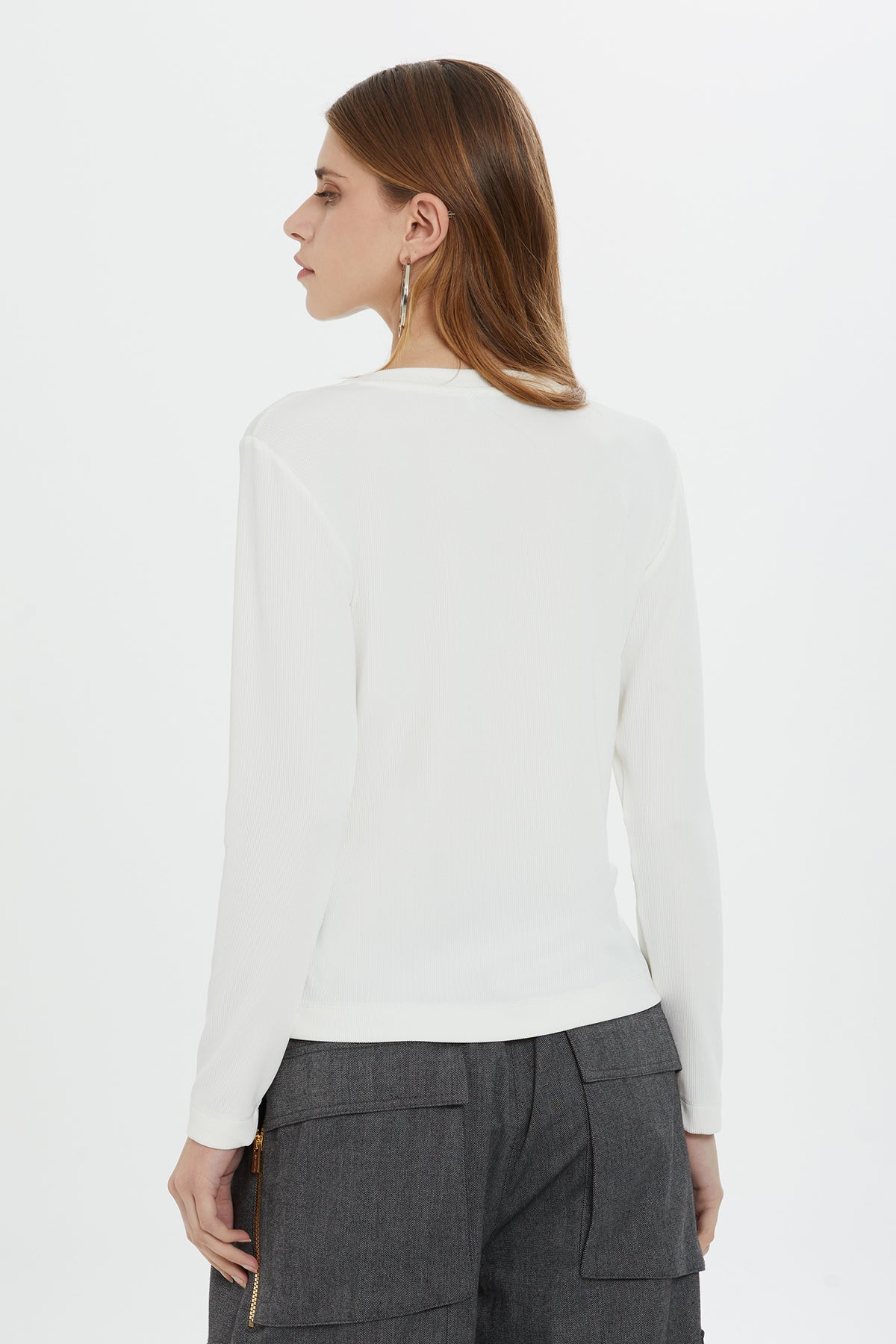 Çıtçıt Kapamalı Ucu Yuvalı İşlemeli Uzun Kollu Bluz