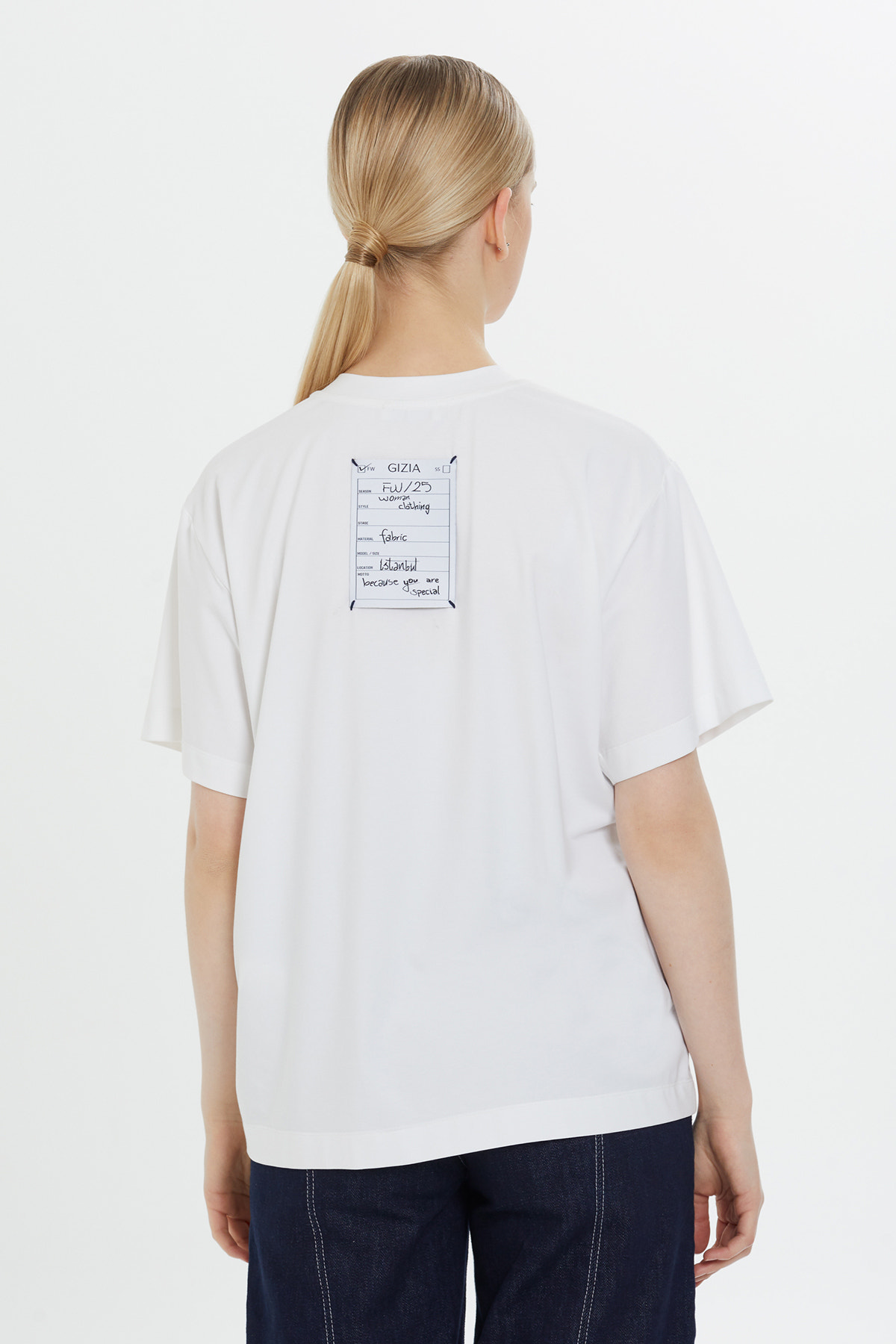 Önü Pano Desenli Garnili Yarım Kollu Klasik T-shirt