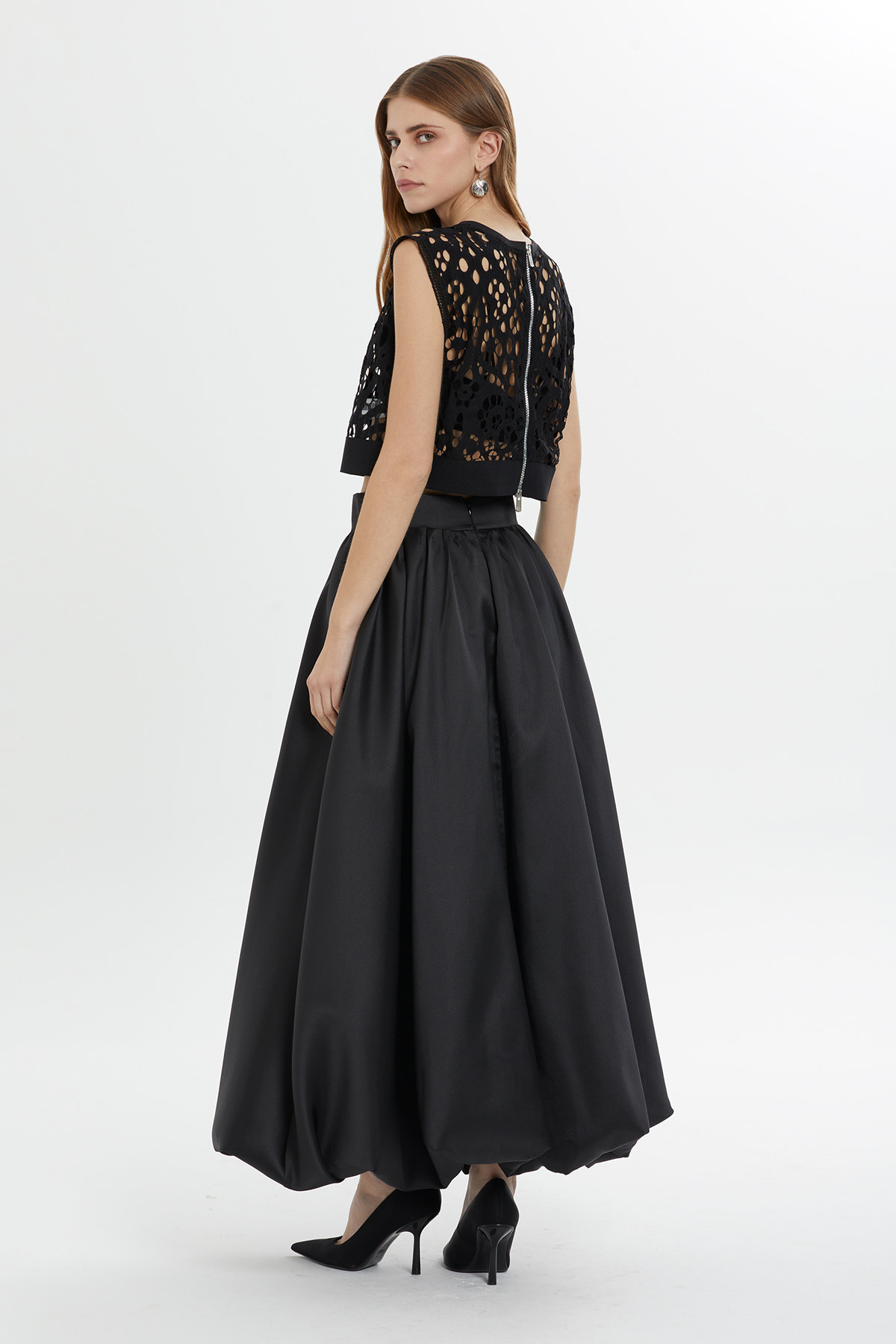 Etek Ucu Lastikli İç Büstiyerli Dantel Bluz