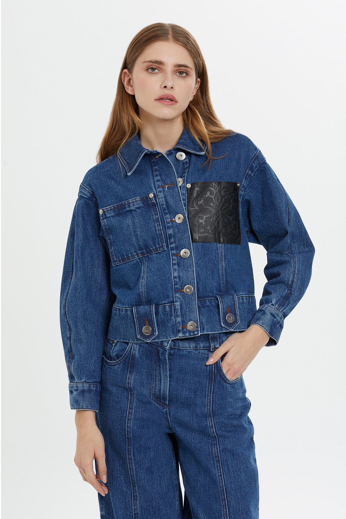 Deri Detaylı Kısa Lacivert Denim Ceket