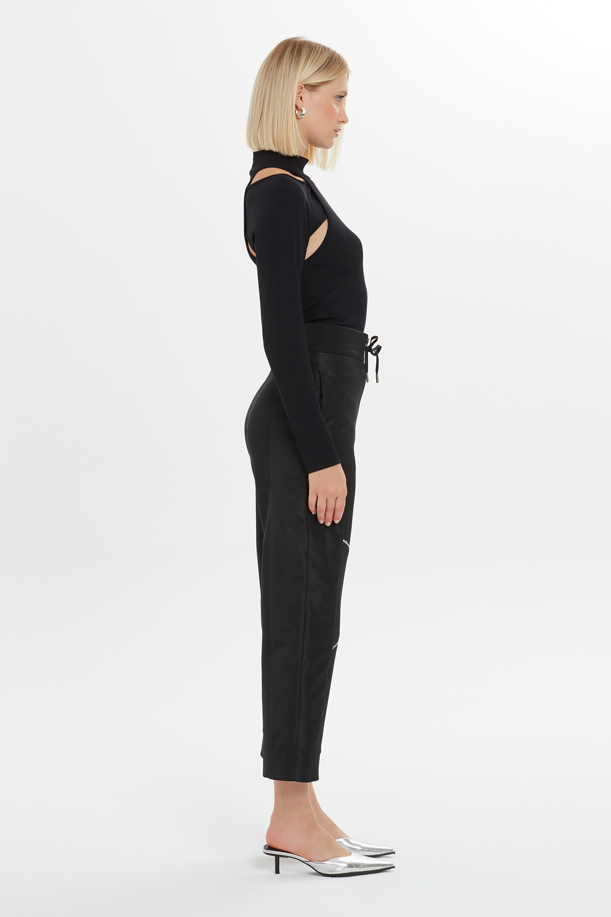 Fermuarlı İşlemeli Havuç Paça Eşofman Altı