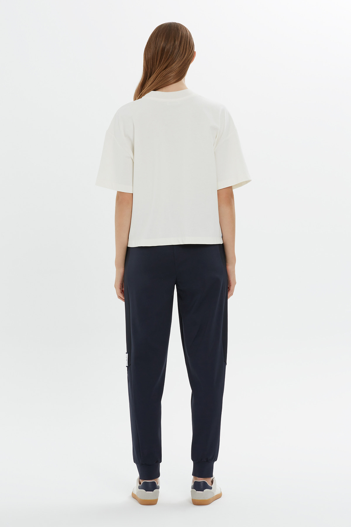 Grafik Desenli Kısa Kollu T-shirt