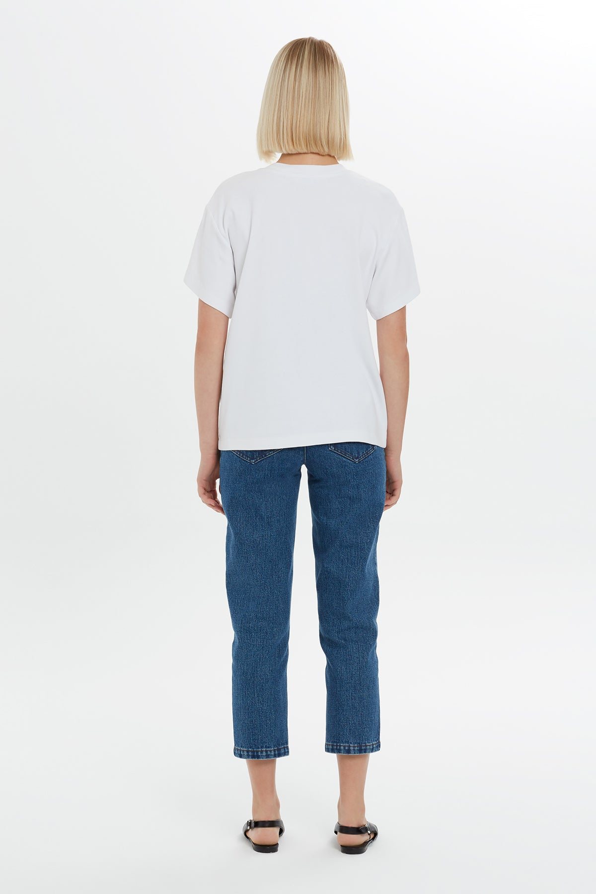 Etiket Ve Nakış Detaylı Kısa Kollu T-shirt