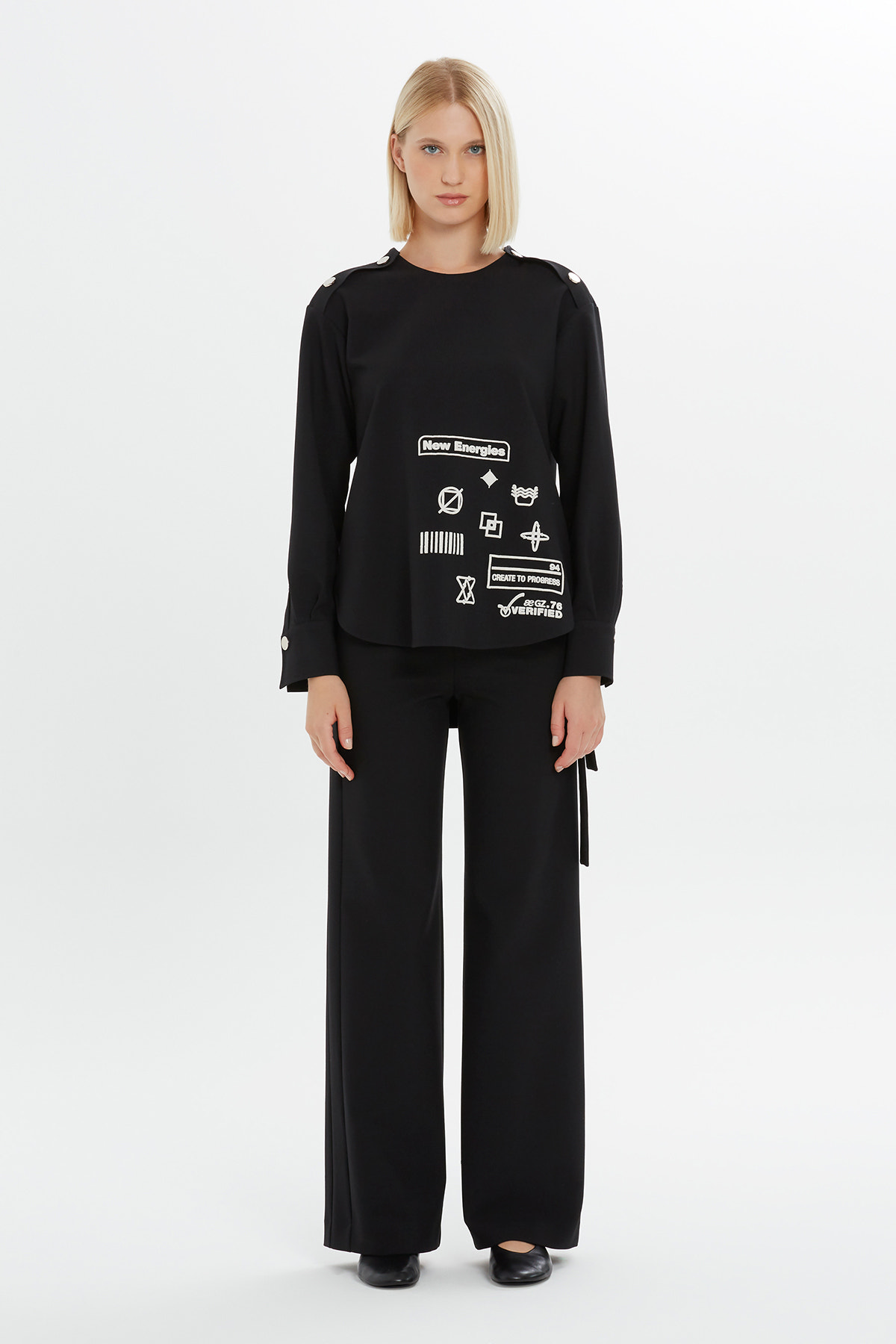 Baskılı Düğme Detaylı Uzun Kollu Sweatshirt