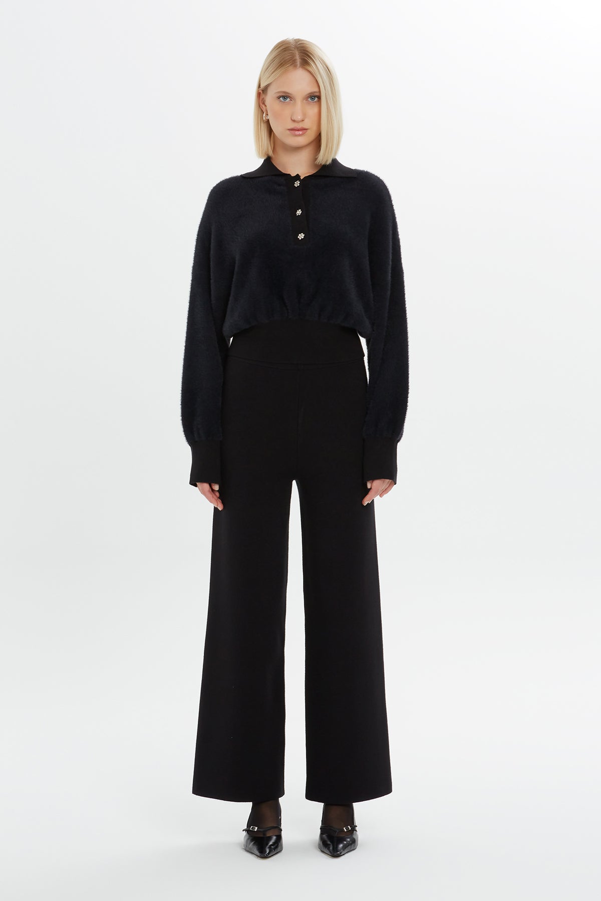 Gömlek Yaka Önü Düğme Detaylı Bluz