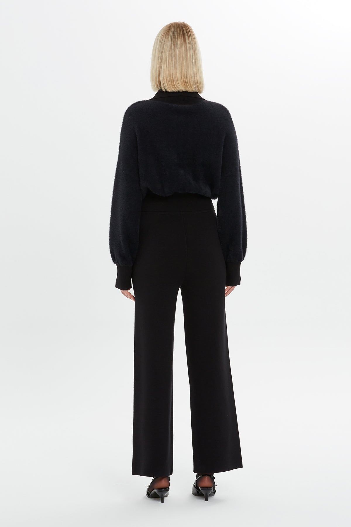 Gömlek Yaka Önü Düğme Detaylı Bluz