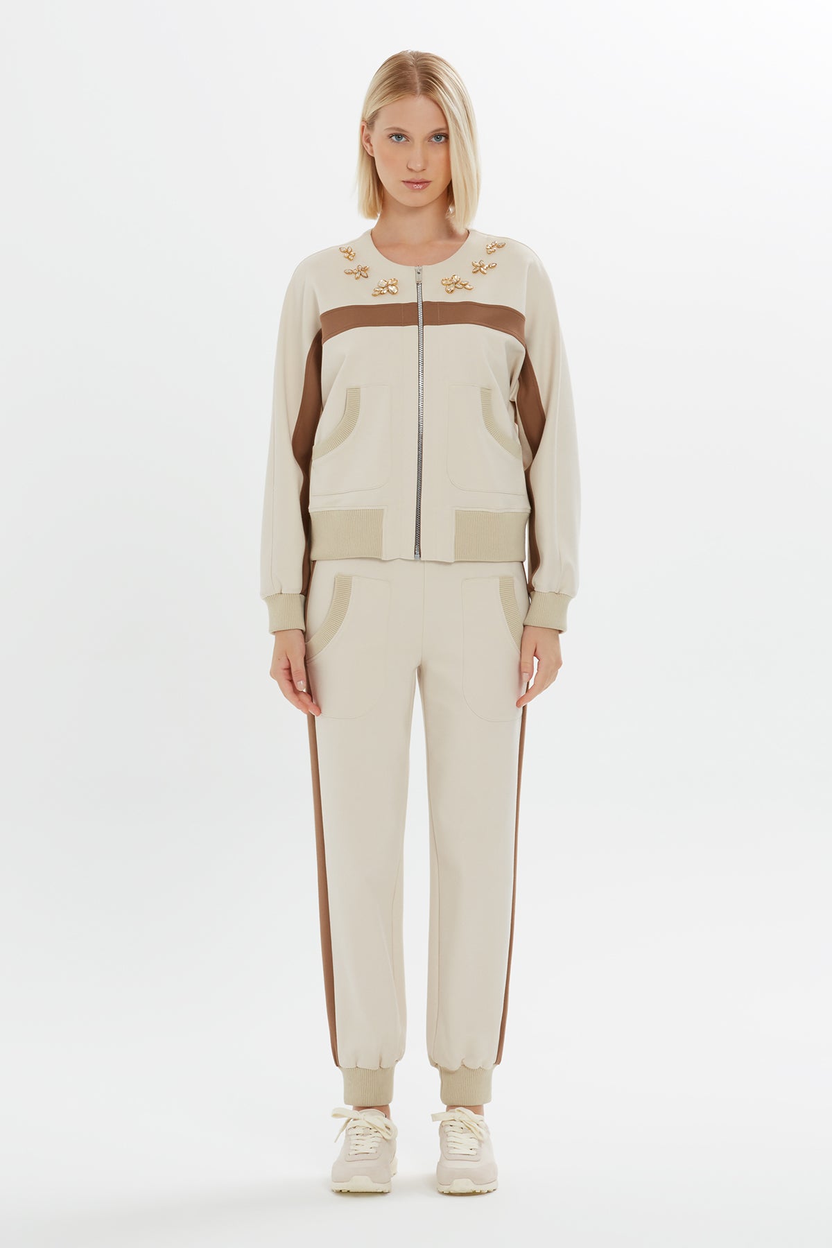 İşlemeli Şerit Detaylı Hırka