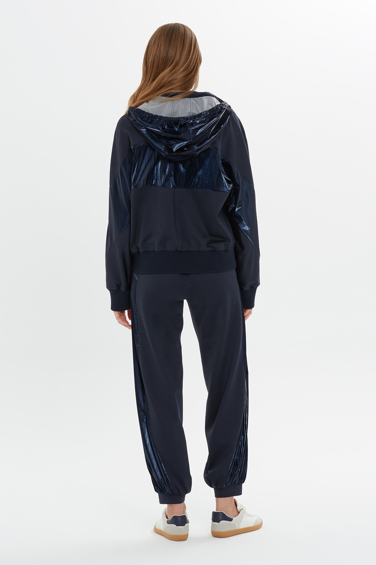 Gül Detaylı Sweatshirt