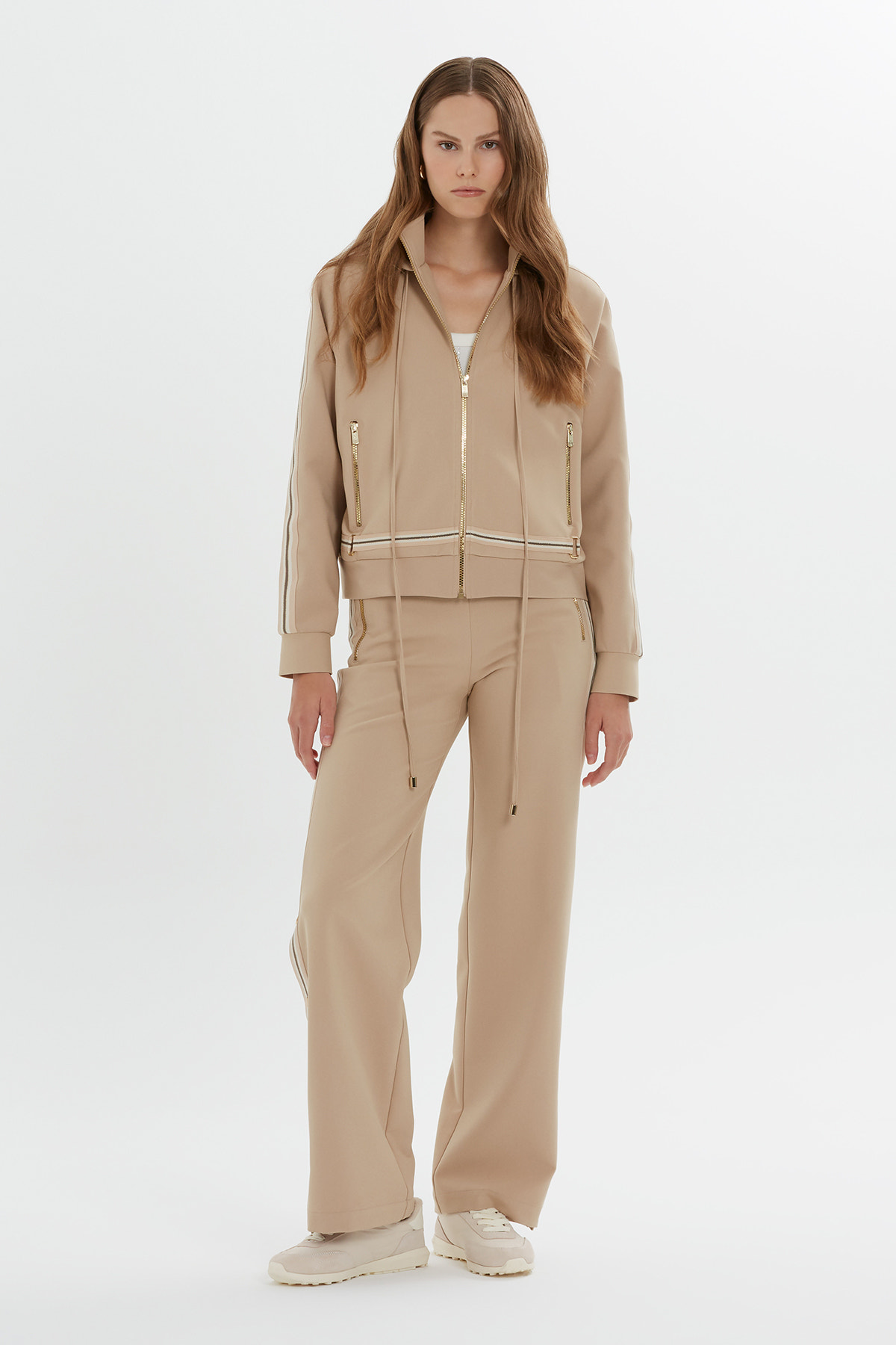 Şerit Detaylı Kapüşonlu Hırka