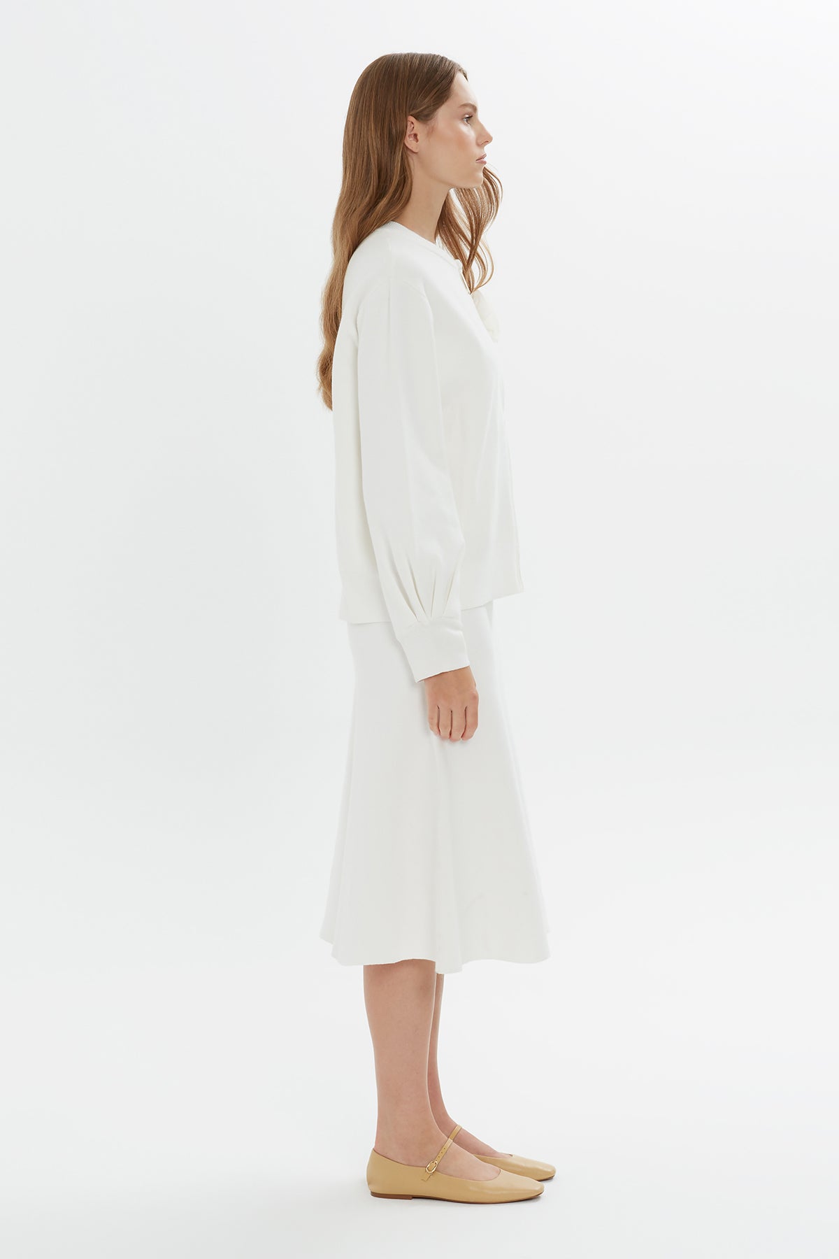 Sol Yaka Çiçek Detaylı Uzun Kollu Triko Ceket