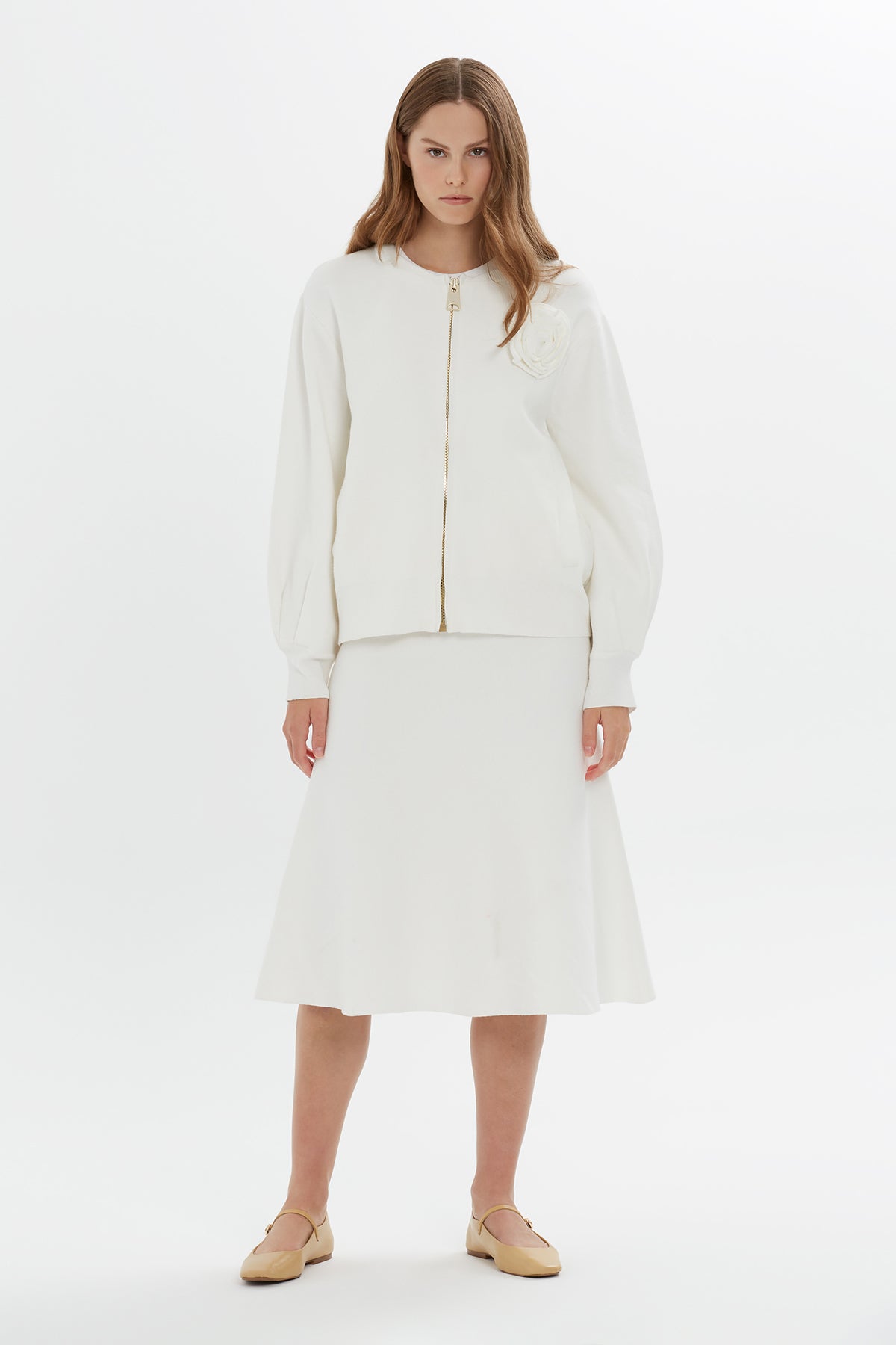 Sol Yaka Çiçek Detaylı Uzun Kollu Triko Ceket