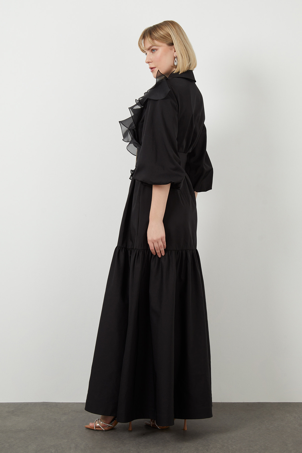 Fırfır Detaylı Truvakar Kollu Uzun Elbise