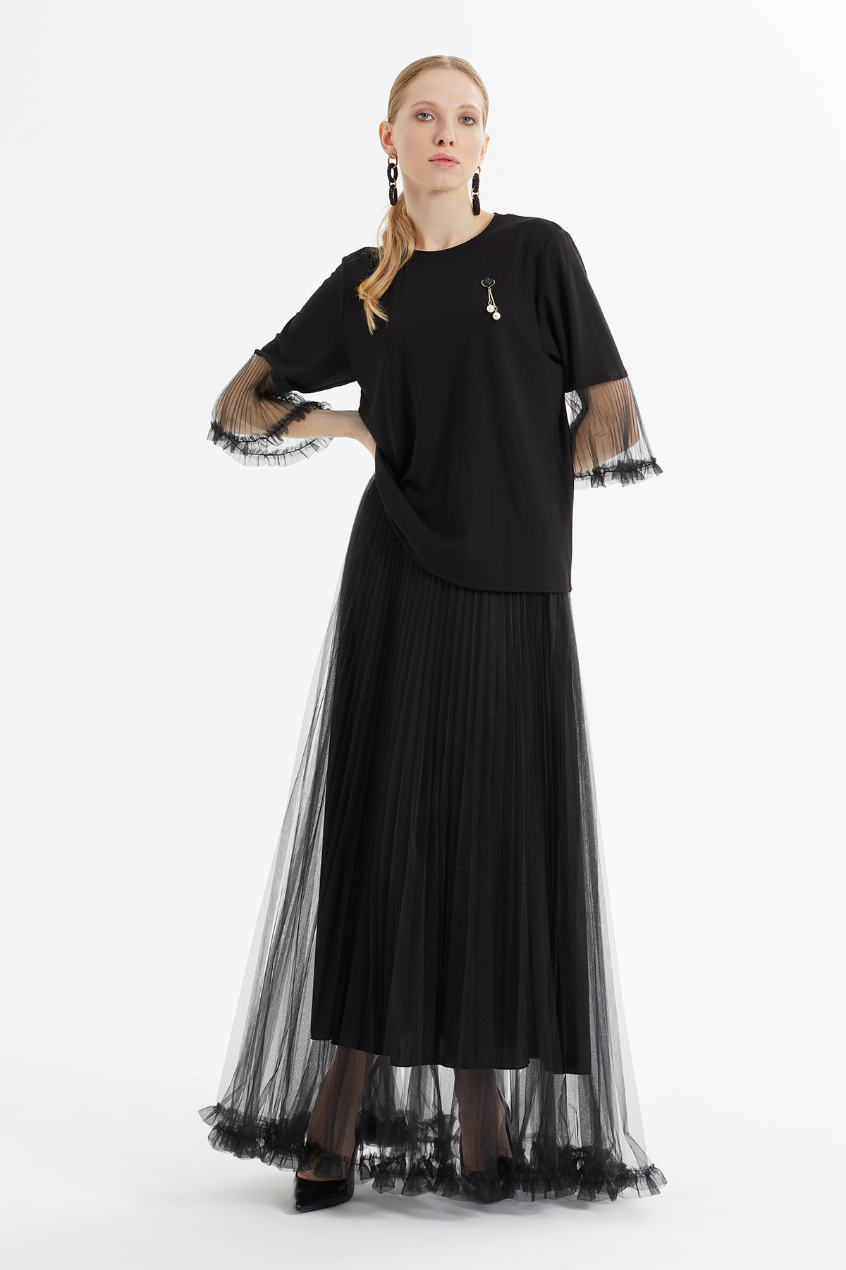 Yarım Kol Tül Fırfır Detaylı Örme Bluz