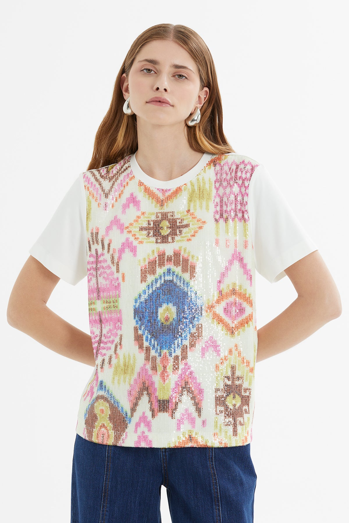 Ön Beden Pul Payet Desenli Kısa Kollu T-shirt