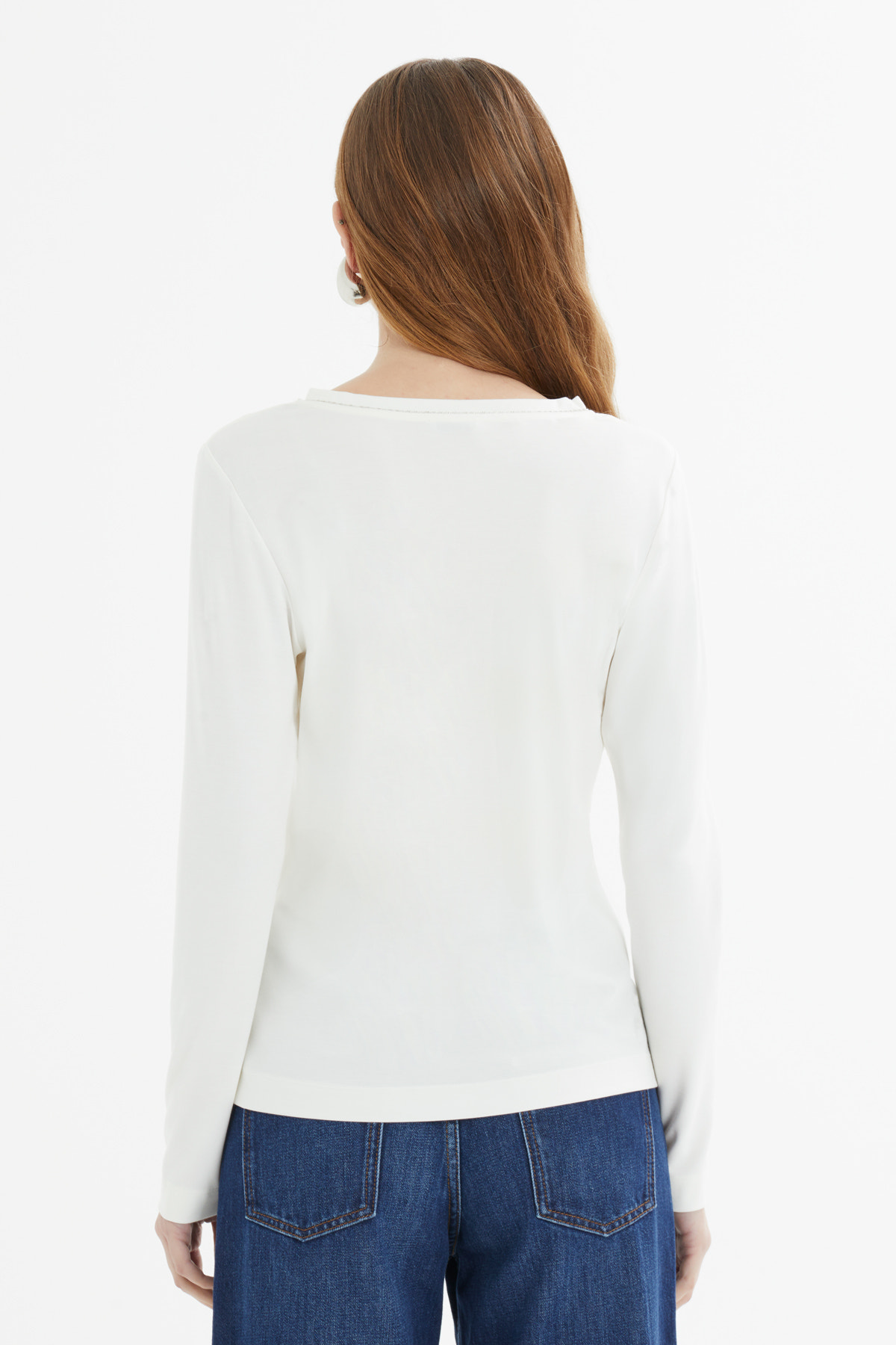 V Yaka Şerit Aksesuar Detaylı Örme Bluz