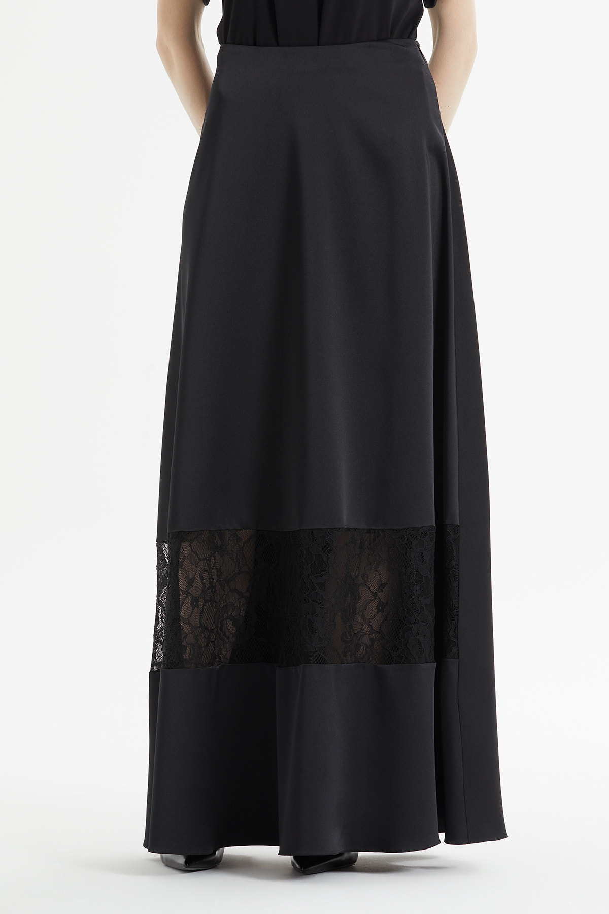 Dantel Detaylı Kloş Uzun Etek